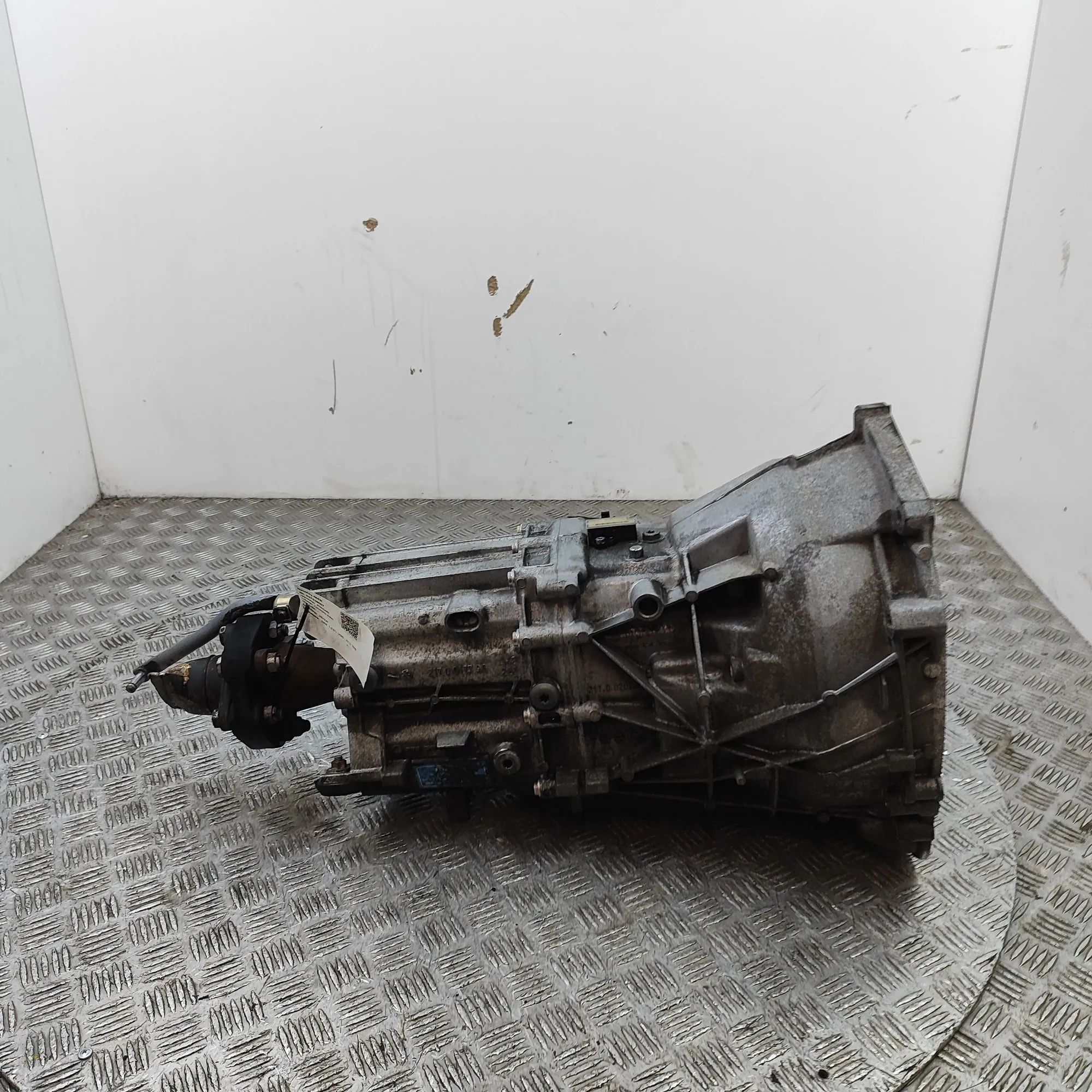 BMW 1 (E81 / E82 / E87 / E88) Gearbox Gearbox — BMW 1 SERIES (E81, E82, E87, E88) (20...