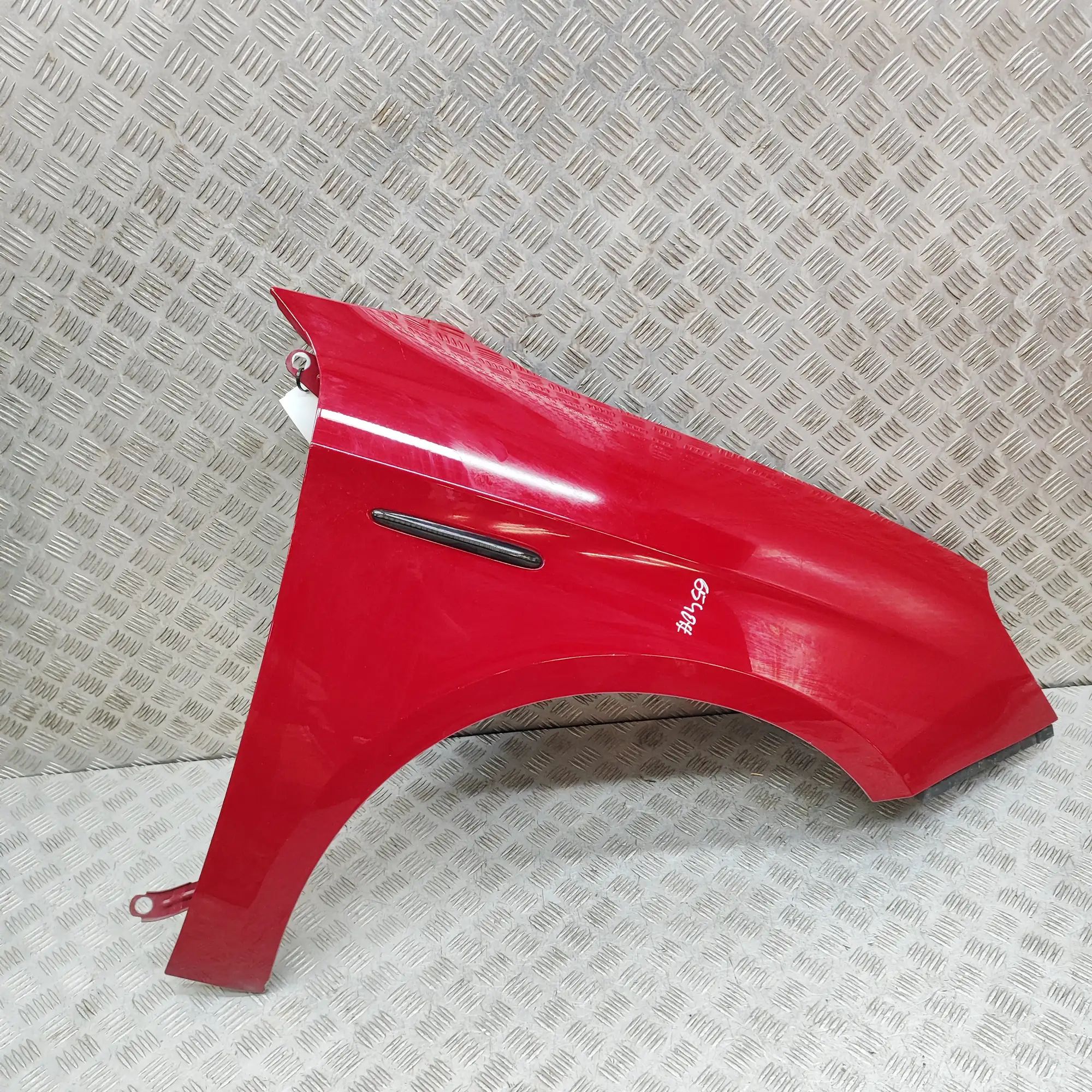 Alfa-Romeo Giulietta (940) Front Right Fender Front Right Fender — ALFA ROMEO GIULIETTA (940)...