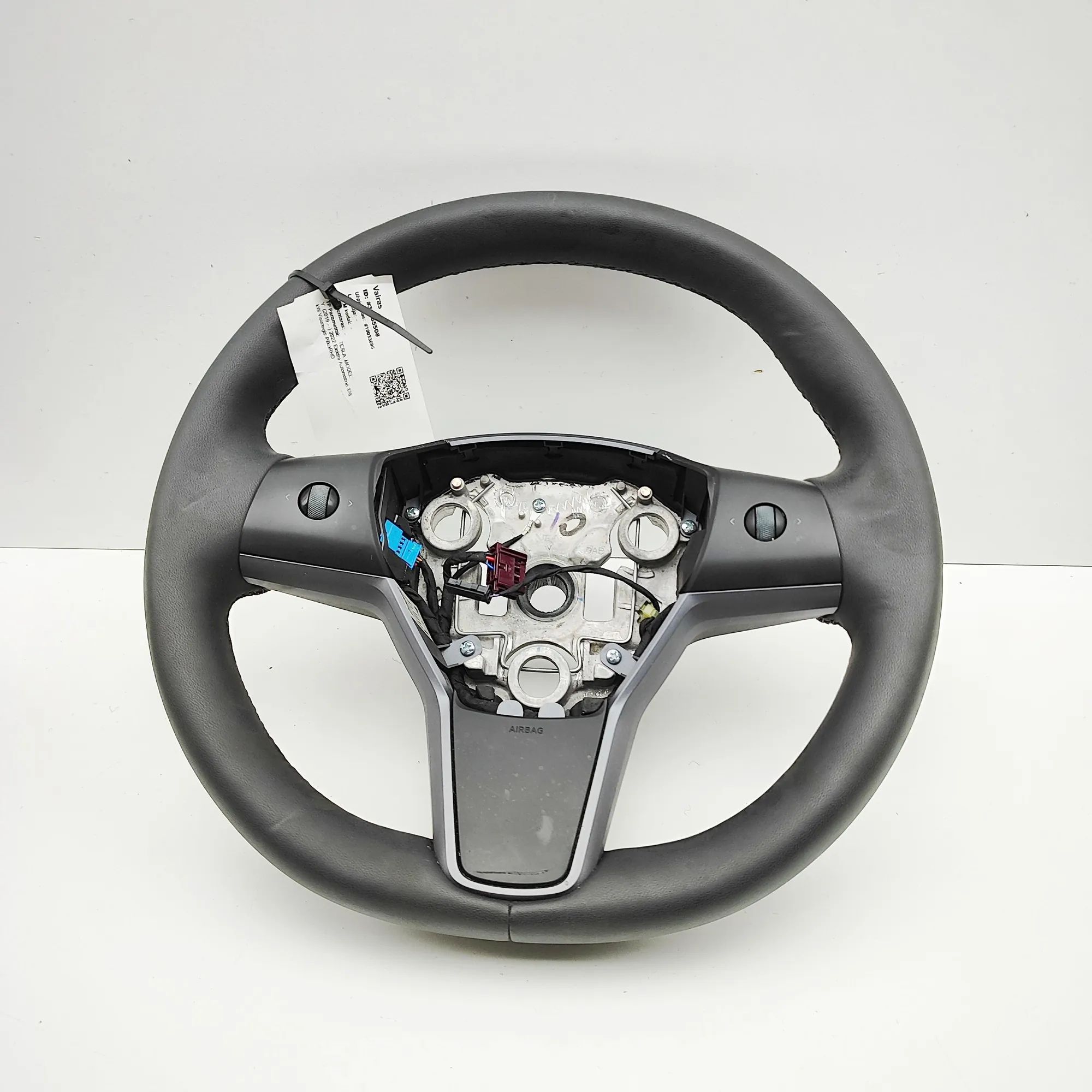 Tesla Model Y steering wheel Steering Wheel — TESLA MODEL Y (5YJY) (2019-PRE...