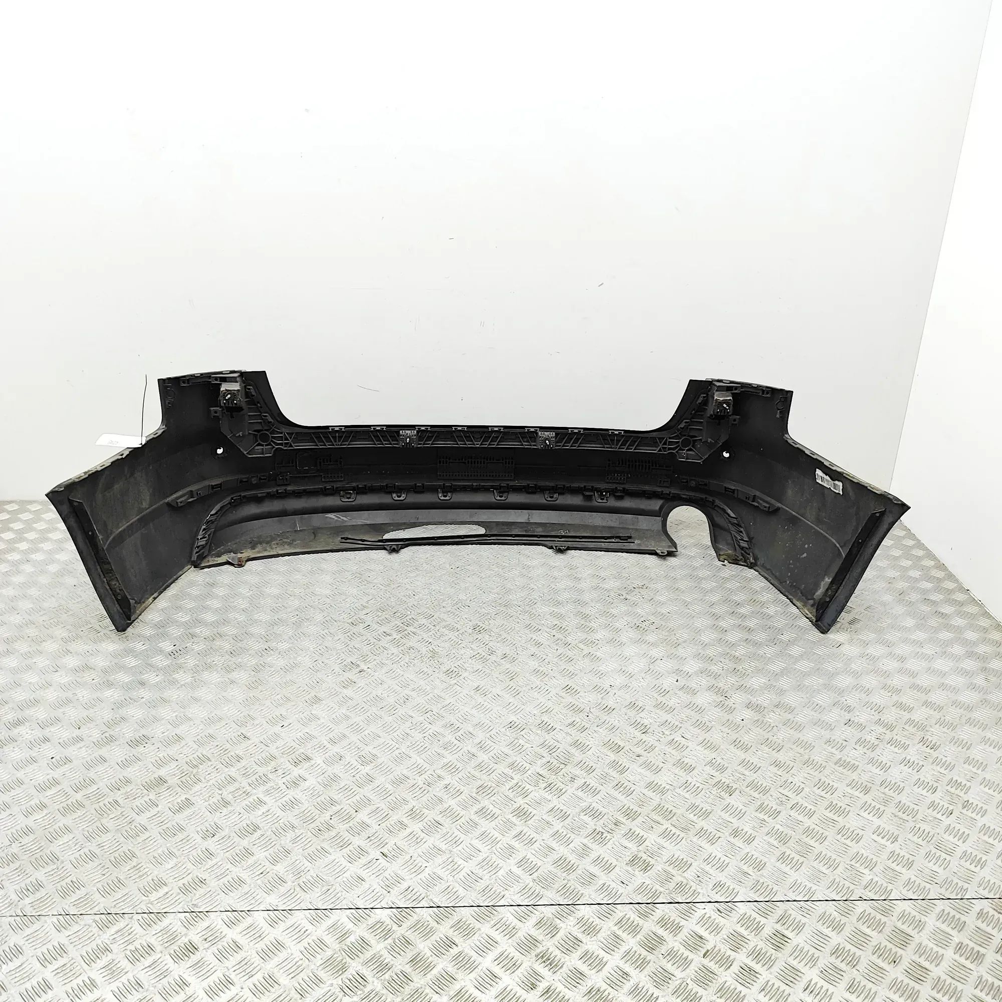 Audi A4 (B8) Bumper rear Bumper rear — AUDI A4 (8W, B9) (2015-PRESENT) —...