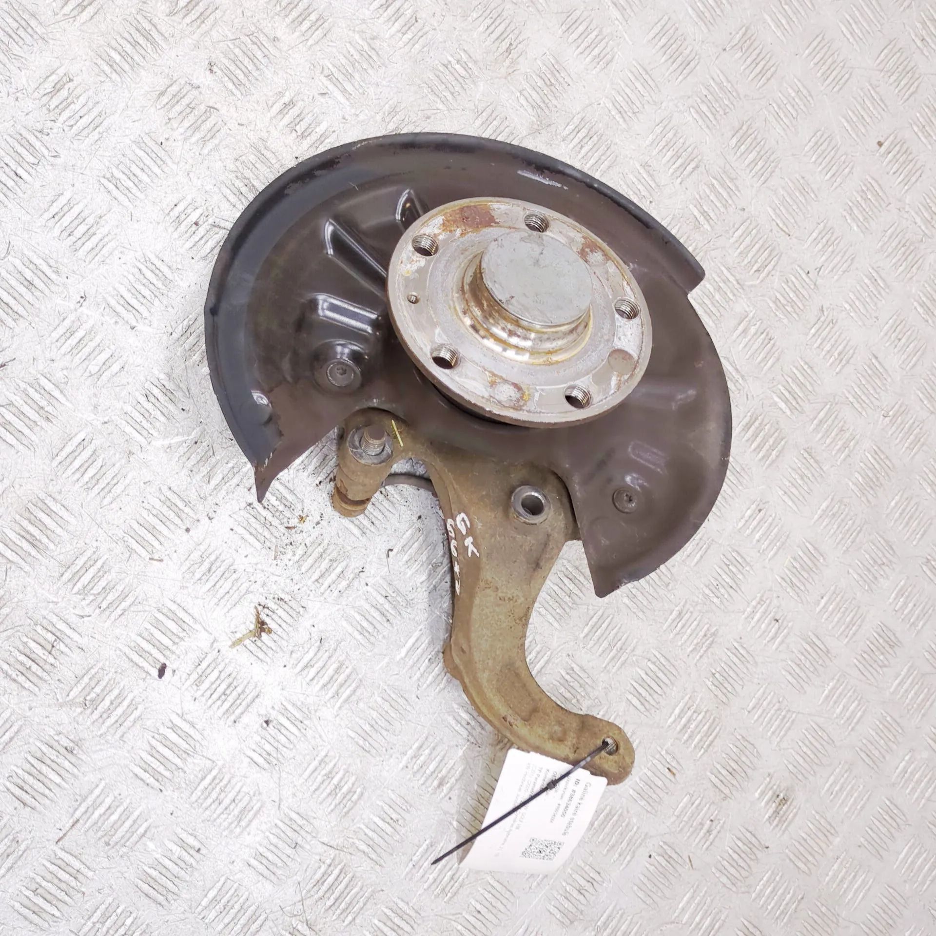 Volkswagen Golf 8 Rear Left Wheel Hub Spindle Rear Left Wheel Hub Spindle — VW GOLF (VIII CD1...