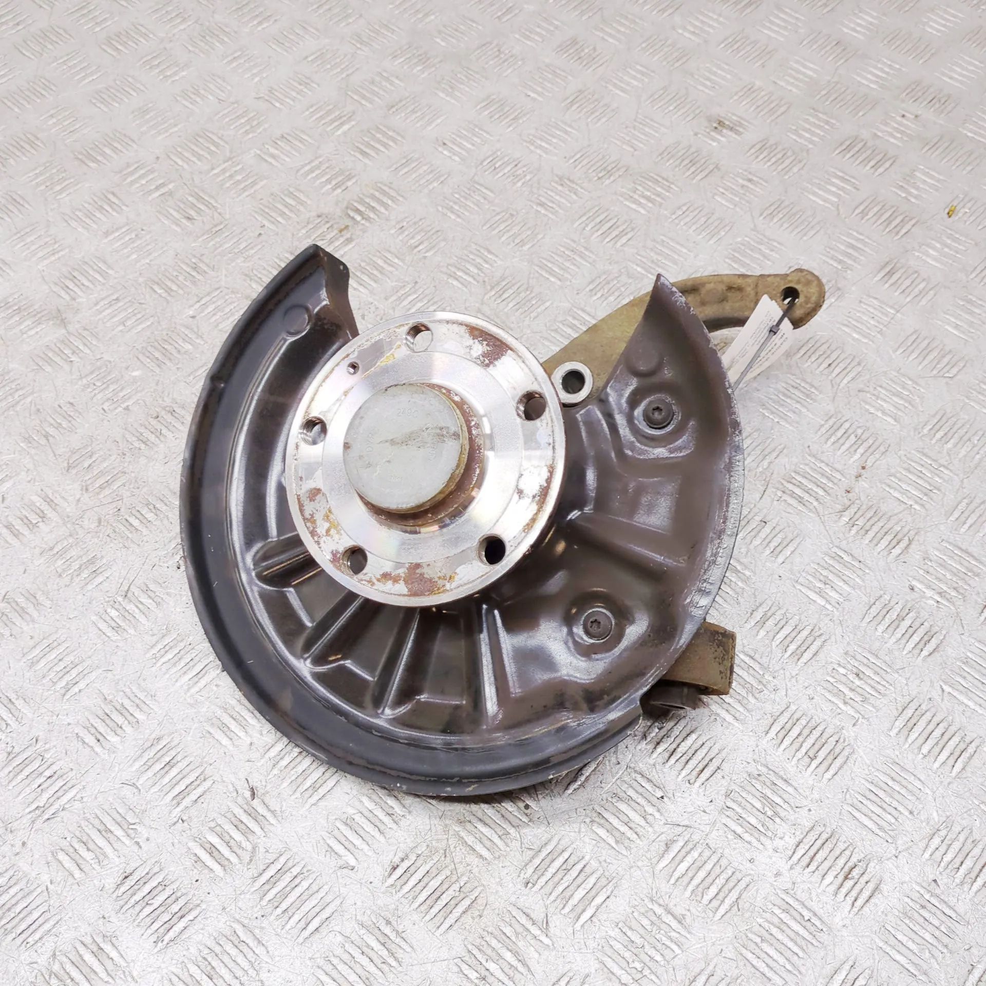 Volkswagen Golf 8 Rear Right Wheel Hub Rear Right Wheel Hub — VW GOLF (VIII CD1) (2020...
