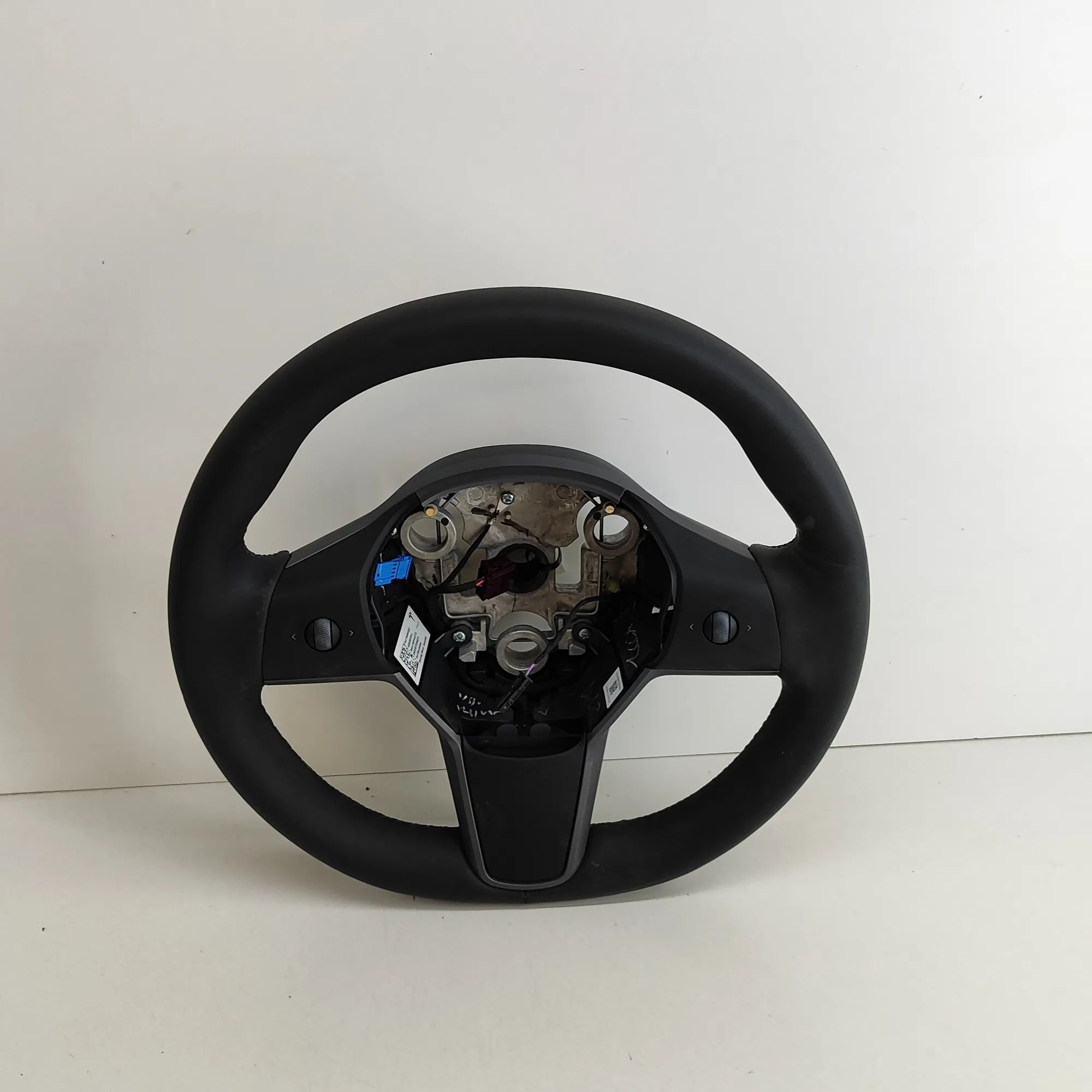 Tesla Model Y steering wheel Steering Wheel — TESLA MODEL Y (5YJY) (2019-PRE...
