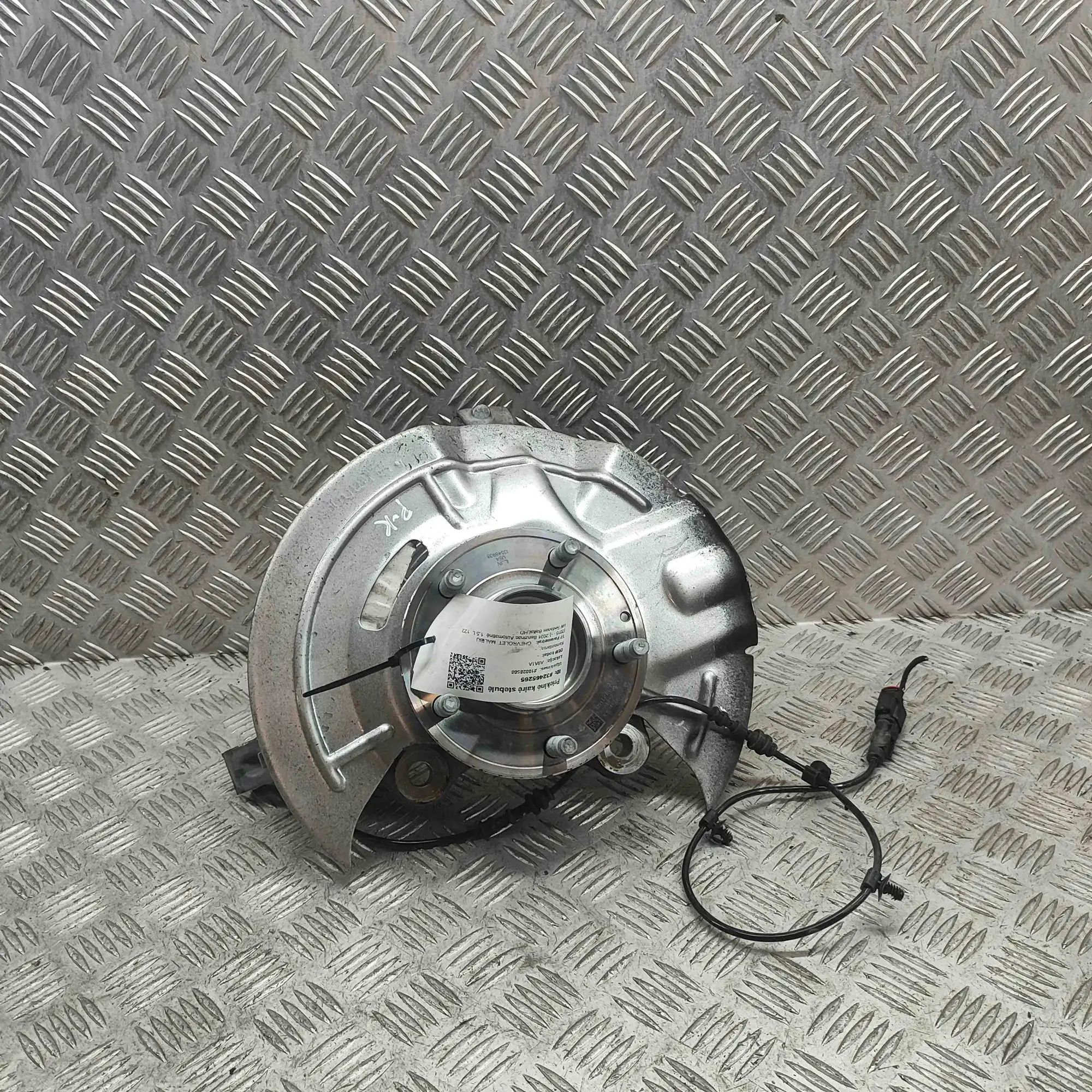 Chevrolet Malibu Front Left Wheel Hub Front Left Wheel Hub — CHEVROLET MALIBU (2015-P...