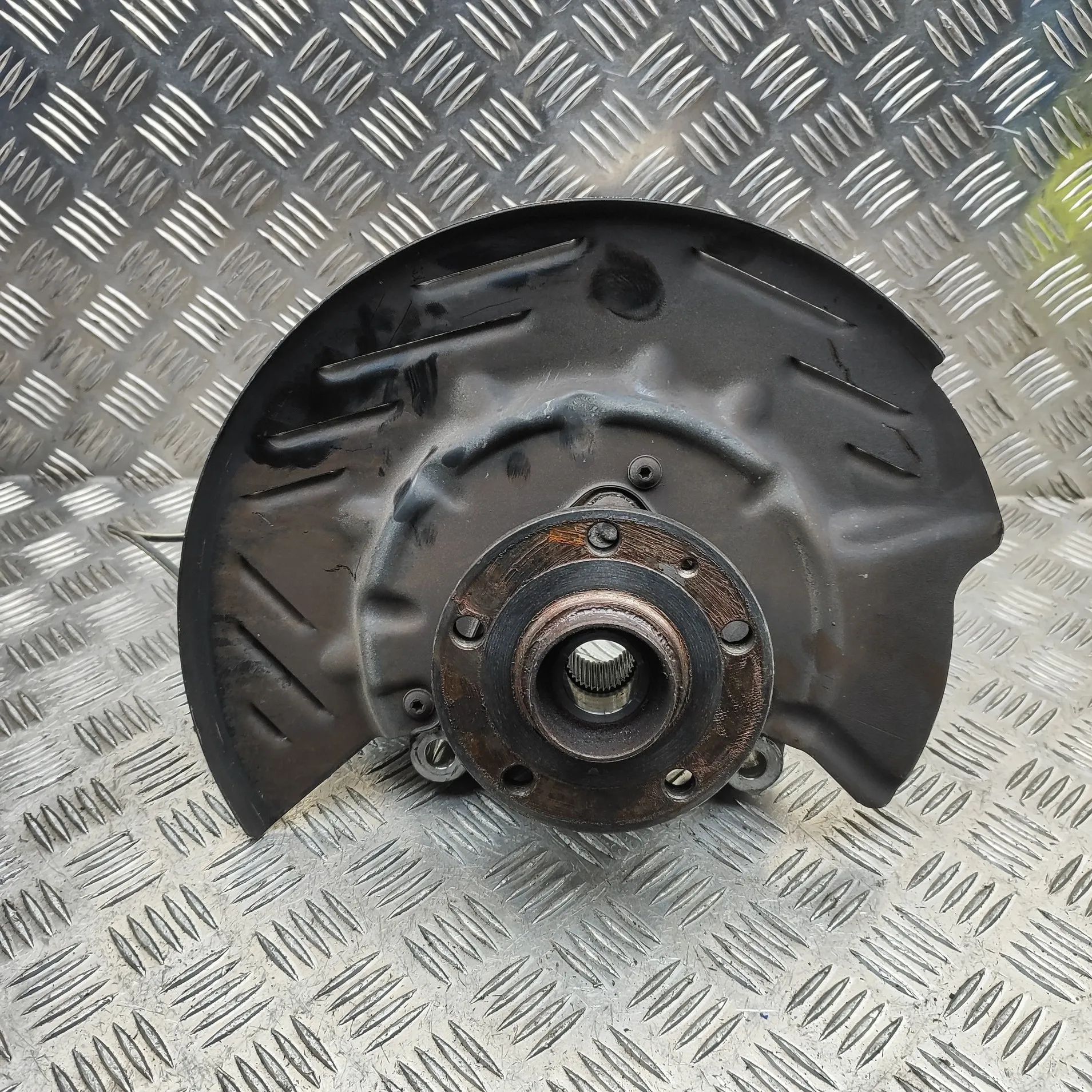 Volkswagen Golf 8 Front Left Wheel Hub Front Left Wheel Hub — VW GOLF (VIII CD1) (2020...