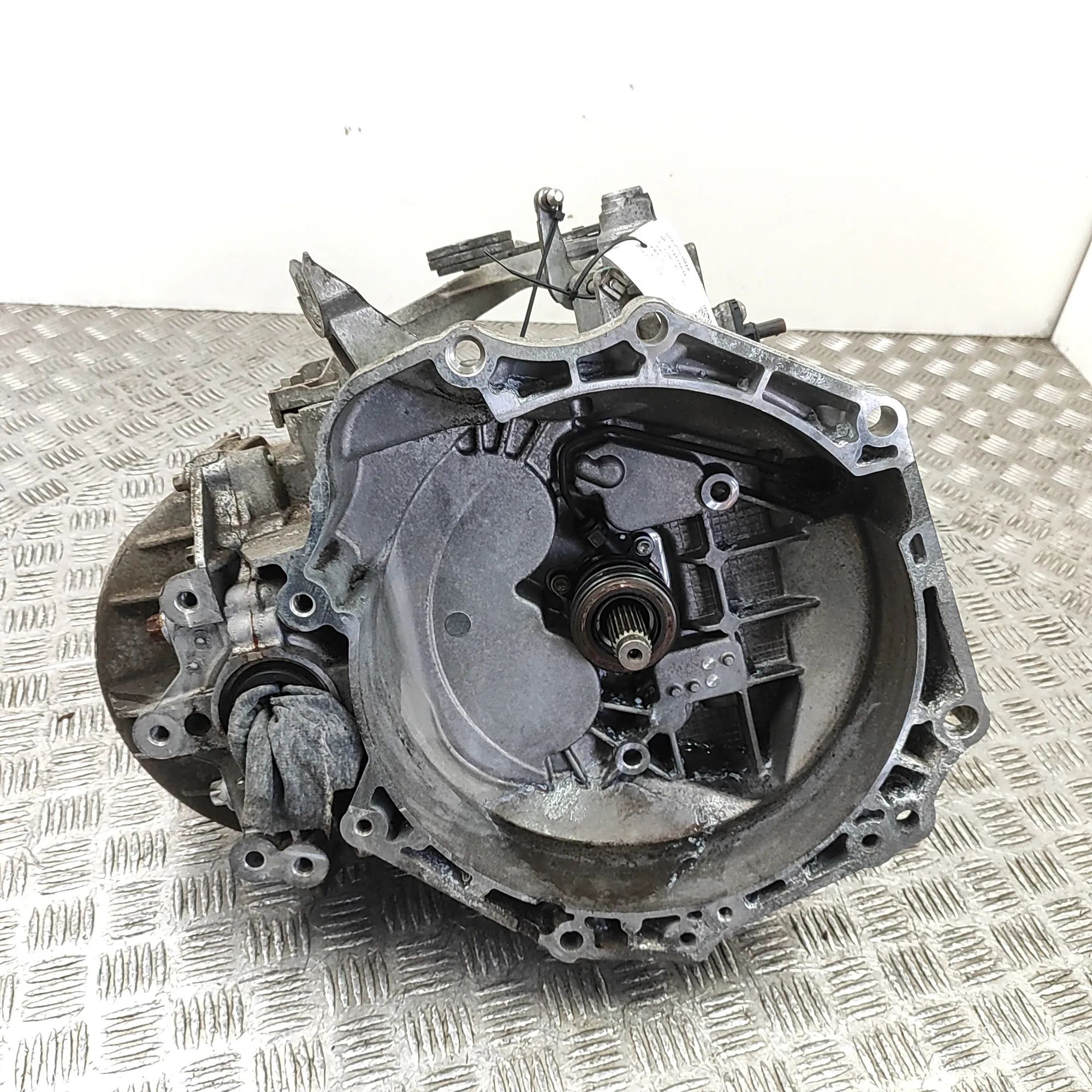 Opel Mokka (A) Gearbox Gearbox — OPEL MOKKA A (J13) (2012-2019) — 5556...