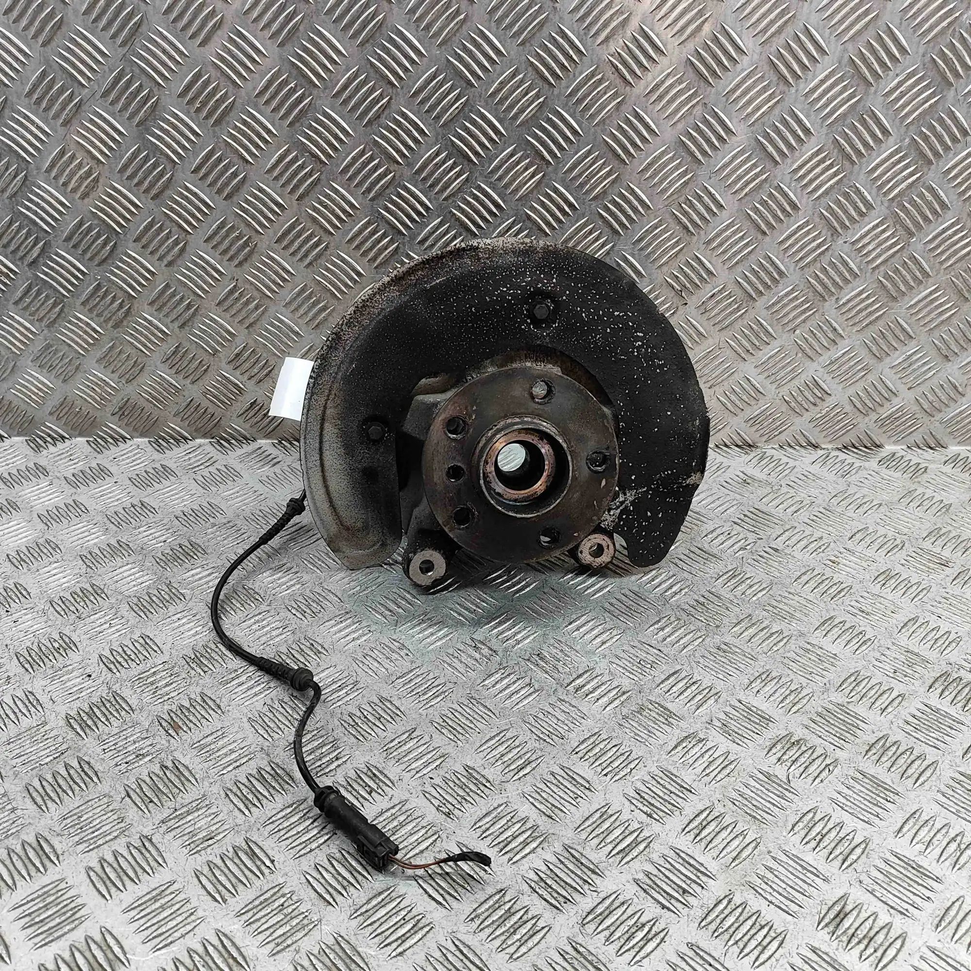 BMW X1 (F48) Front Left Wheel Hub Front Left Wheel Hub — BMW X1 (F48) (2015-2022)...