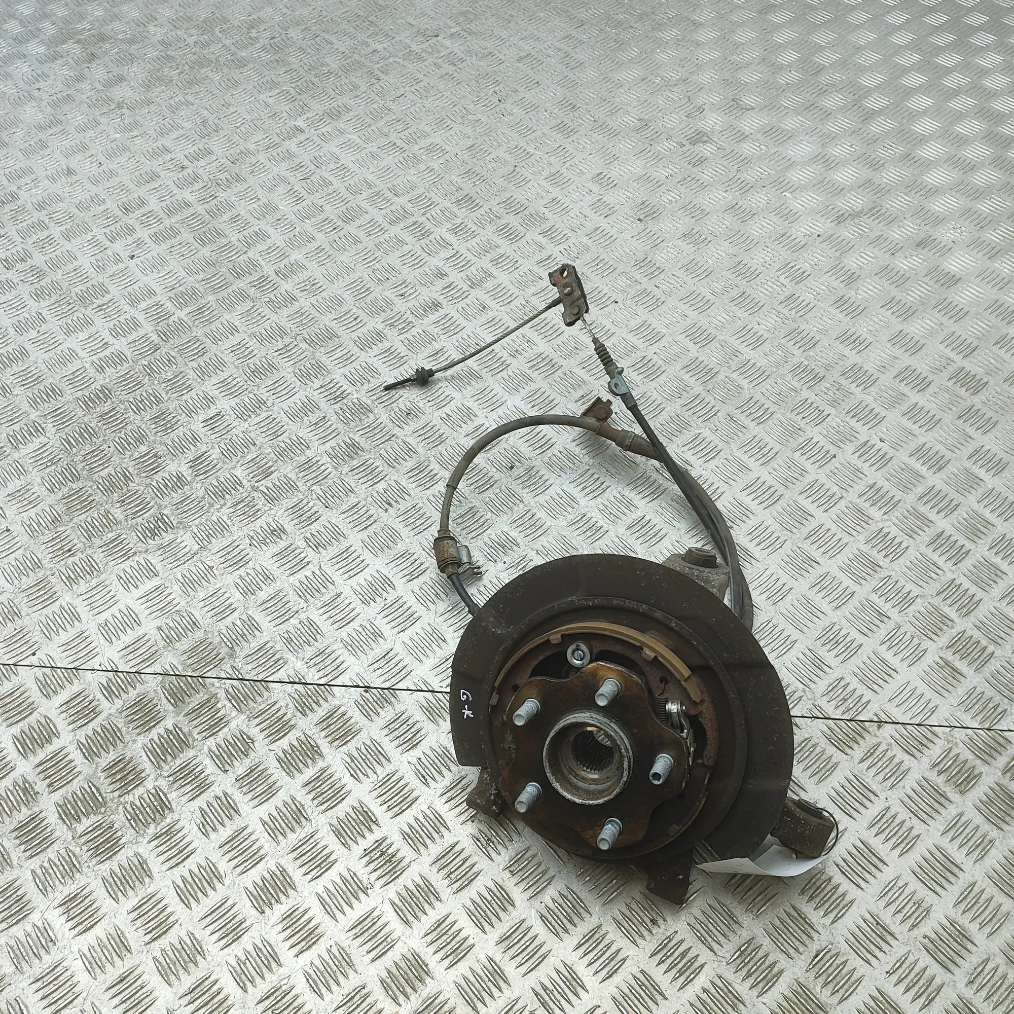 Nissan GT-R Rear Left Wheel Hub Spindle Rear Left Wheel Hub Spindle — NISSAN GT-R (R35)...