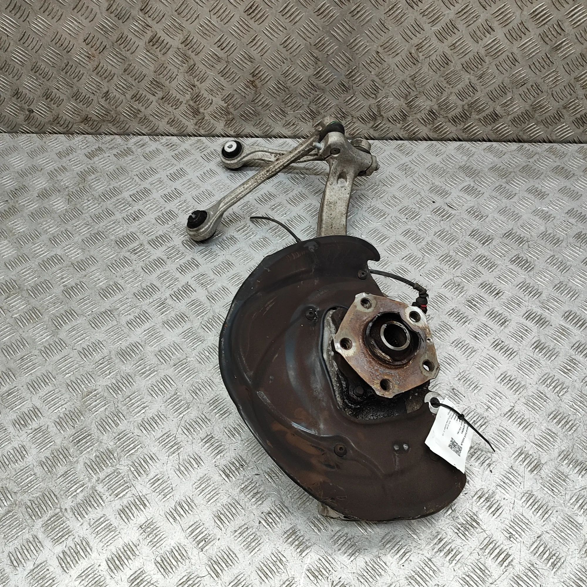 Audi Q7 (4M) Front Left Wheel Hub Front Left Wheel Hub — AUDI Q7 (4M) (2015-PRESE...