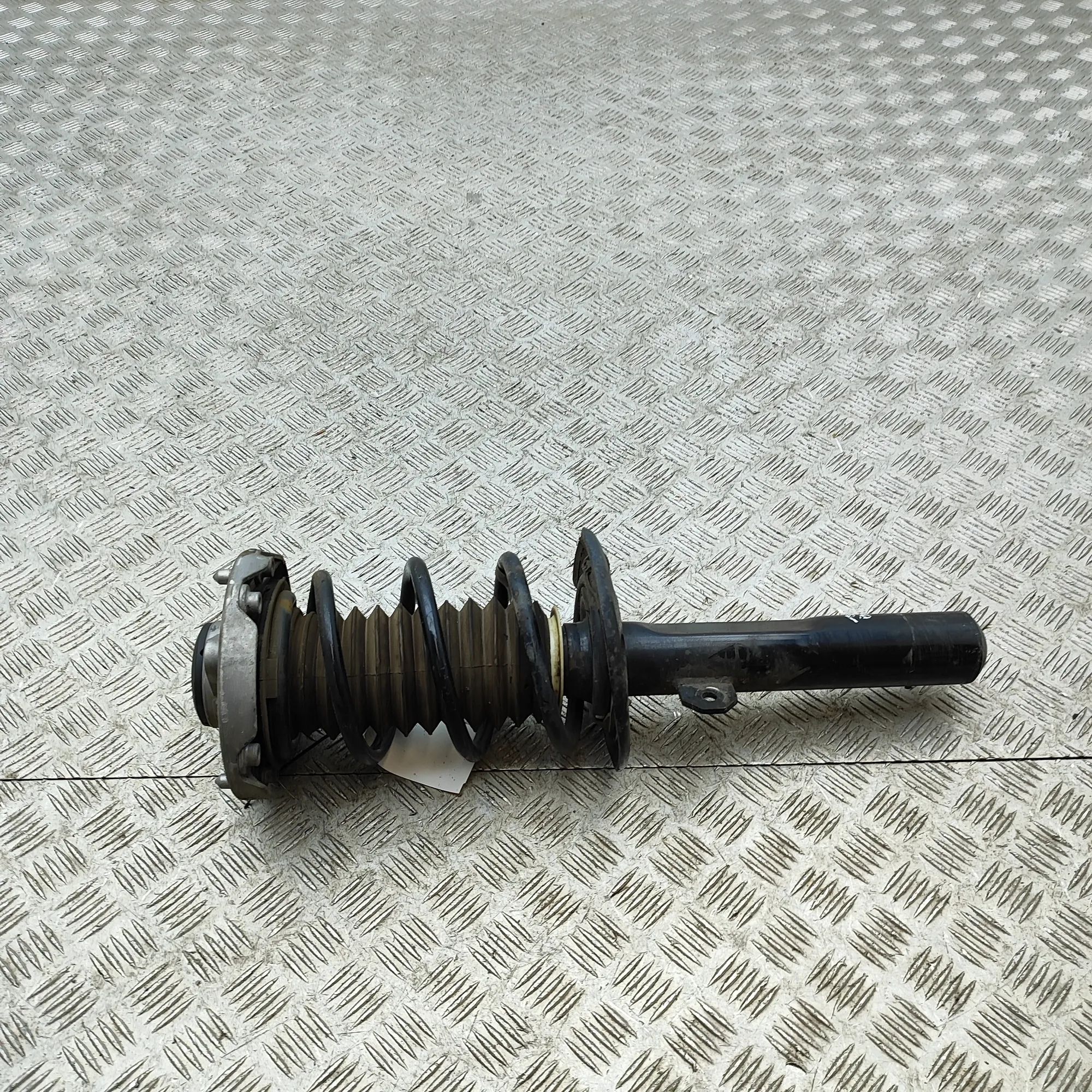 BMW 2 (F44) Shock absorber — front right Shock absorber — front right — BMW 2 SERIES (Gr...