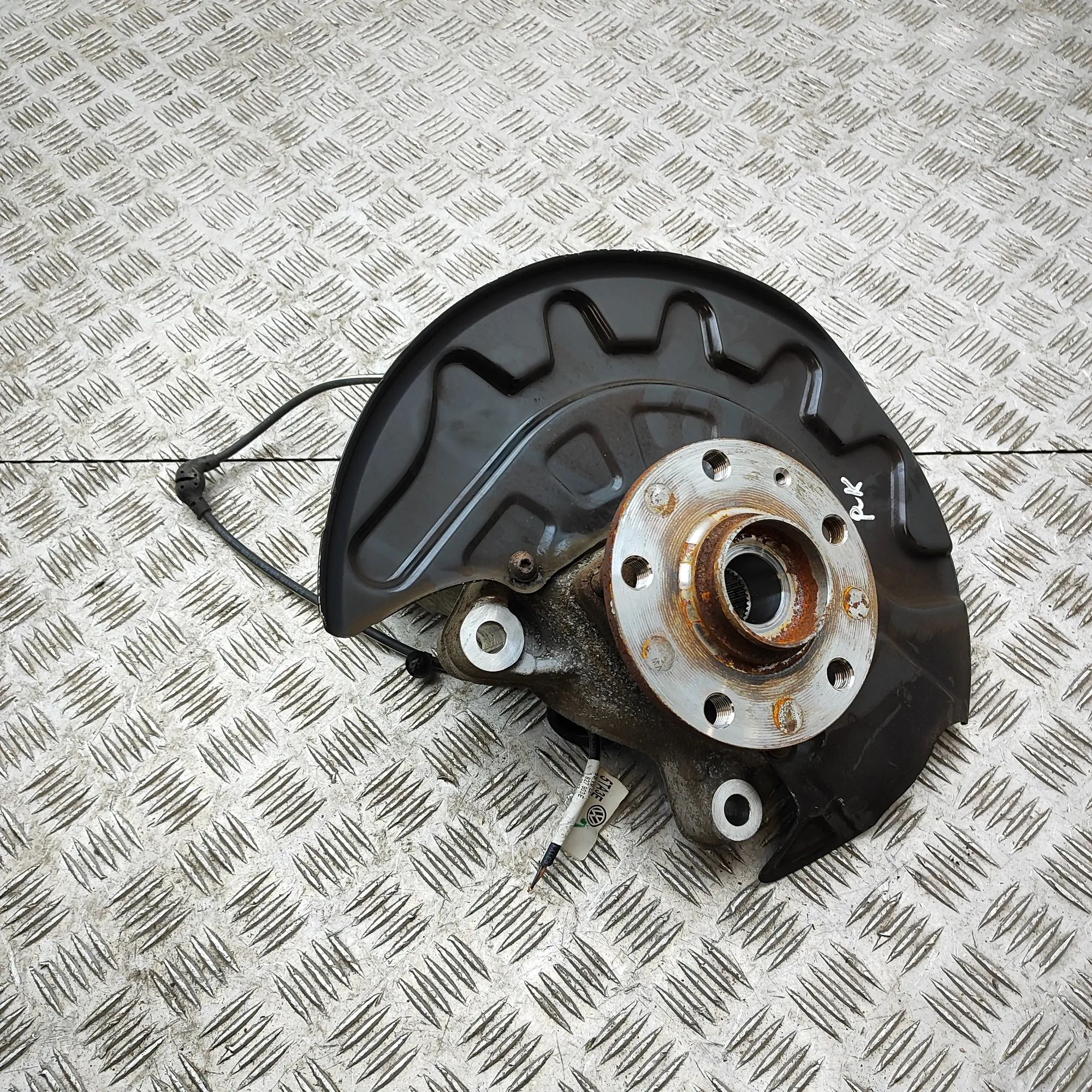 Audi Q3 (F3) Front Left Wheel Hub Front Left Wheel Hub — AUDI Q3 (F3) (2018-PRESE...