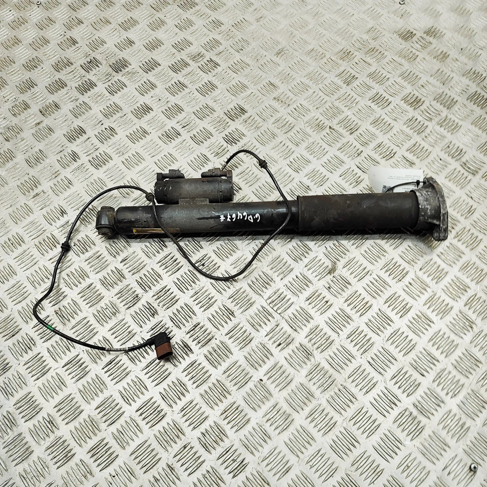 Mercedes-Benz A (W177) Shock absorber — rear right Shock absorber — rear right — MERCEDES BENZ E-C...