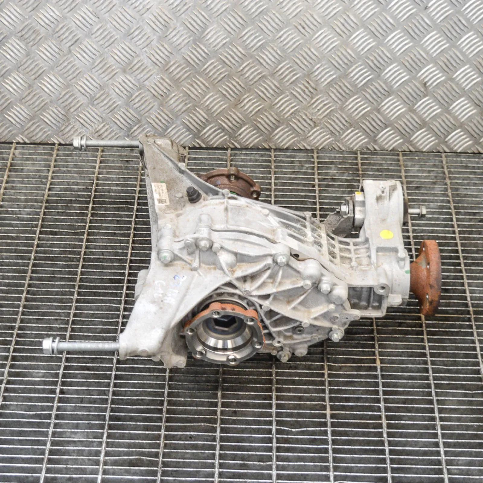 Audi Q5 (FY) rear differential Rear differential — AUDI Q5 (FYB, FYG, FYT) (20...