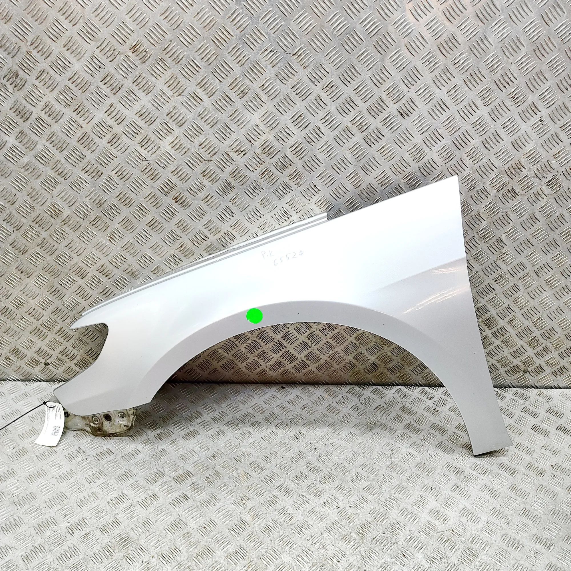 Volkswagen Passat CC / CC Front Left Fender Front Left Fender — VW CC (358) (2011-2016) — 3...