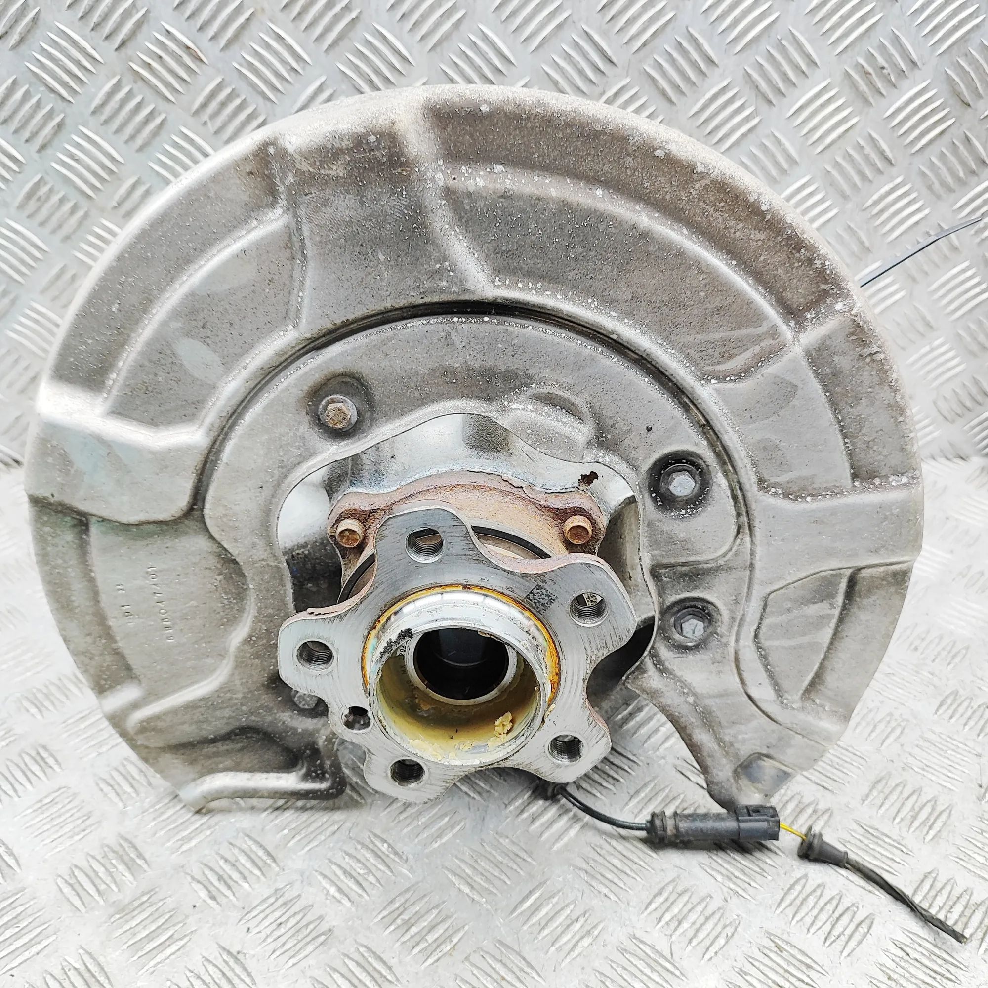 BMW X5 (G05) Rear Right Wheel Hub Rear Right Wheel Hub — BMW X5 (G05, F95) (2018-...