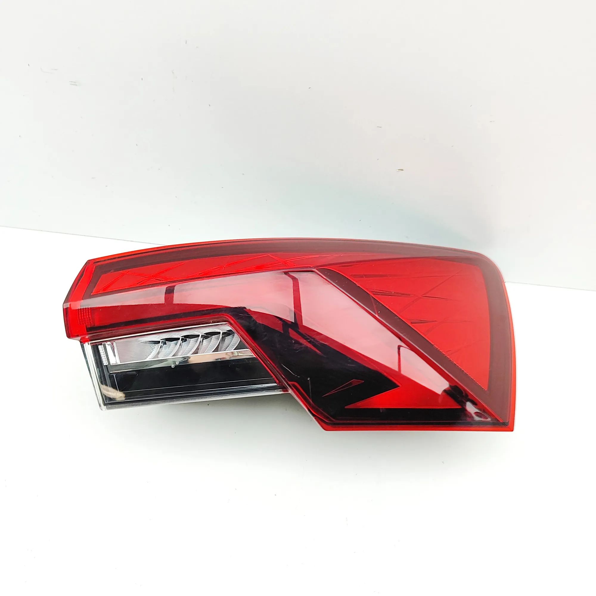Skoda Octavia Rear Right Tail Light
