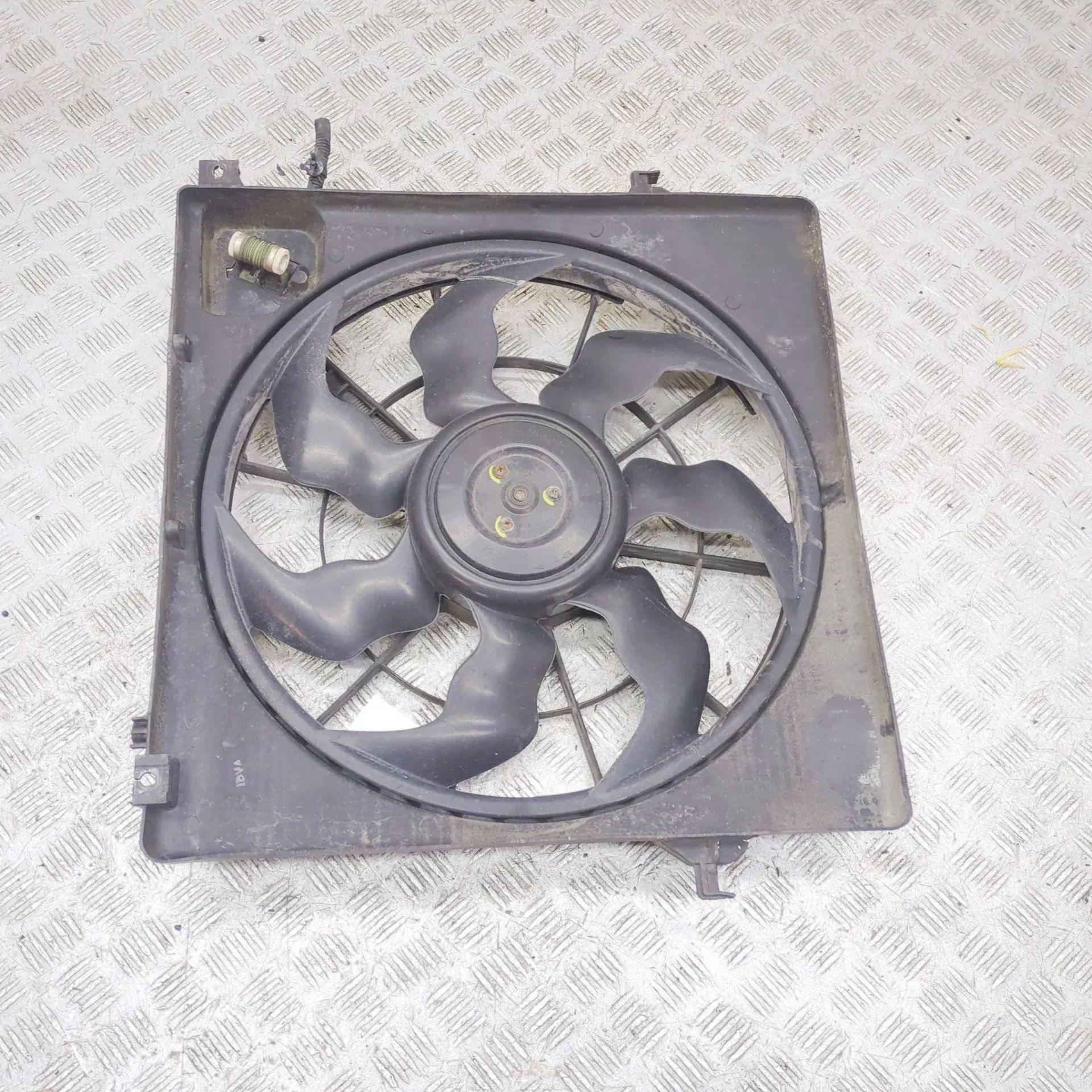 Hyundai Santa Fe Engine Cooling Fan Shroud Engine Cooling Fan Shroud — HYUNDAI SANTA FE (D...