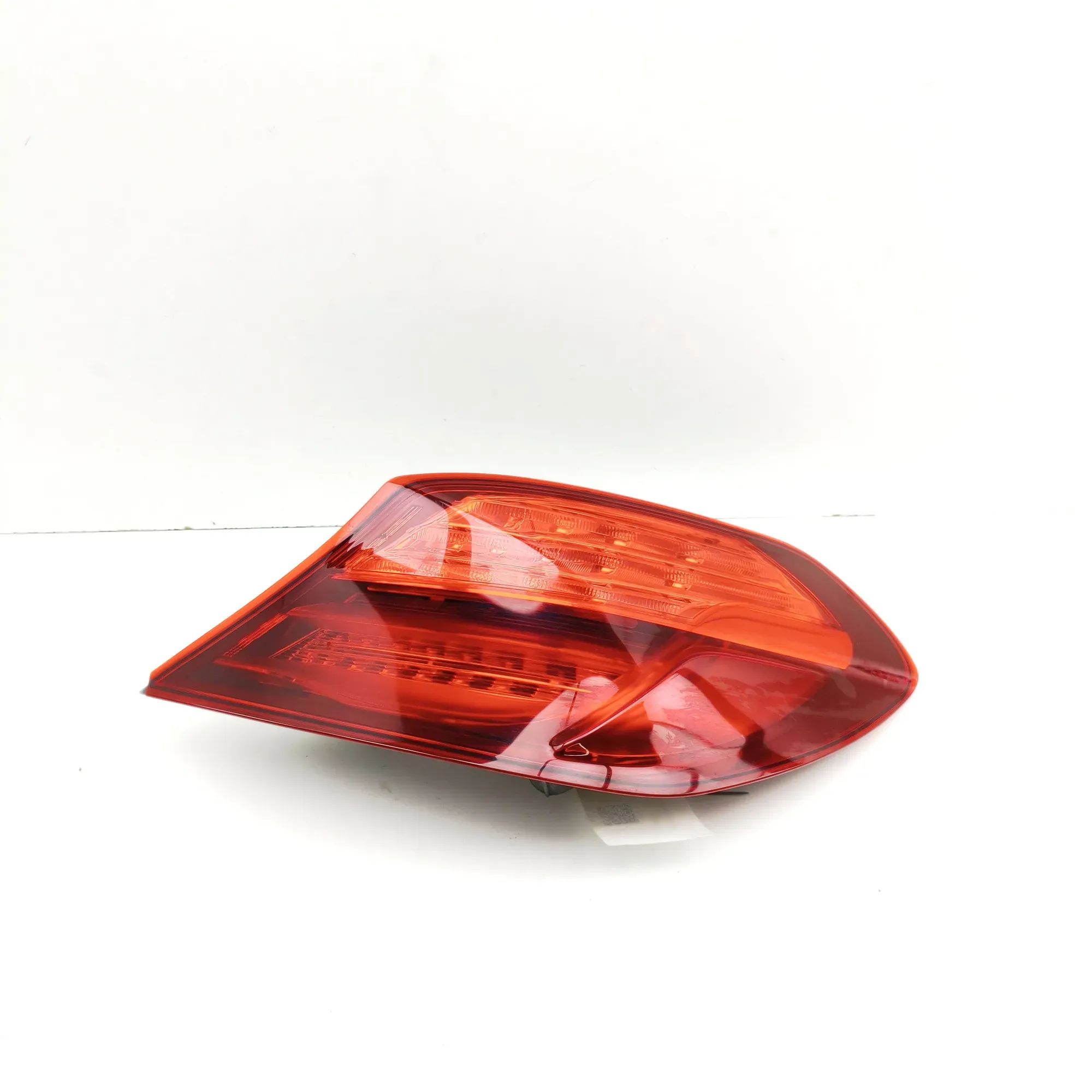 BMW 6 (F06 / F12 / F13) Rear Right Tail Light Rear Right Tail Light — BMW 6 SERIES (F12, F13,...