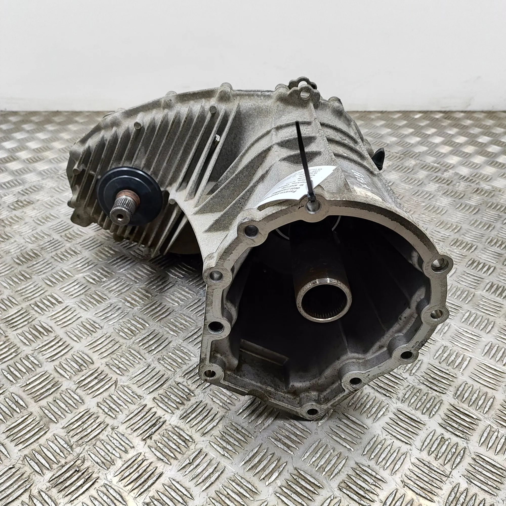Volkswagen Touareg Transfer case Transfer case — VW TOUAREG (7P) (2010-2018) — 0...