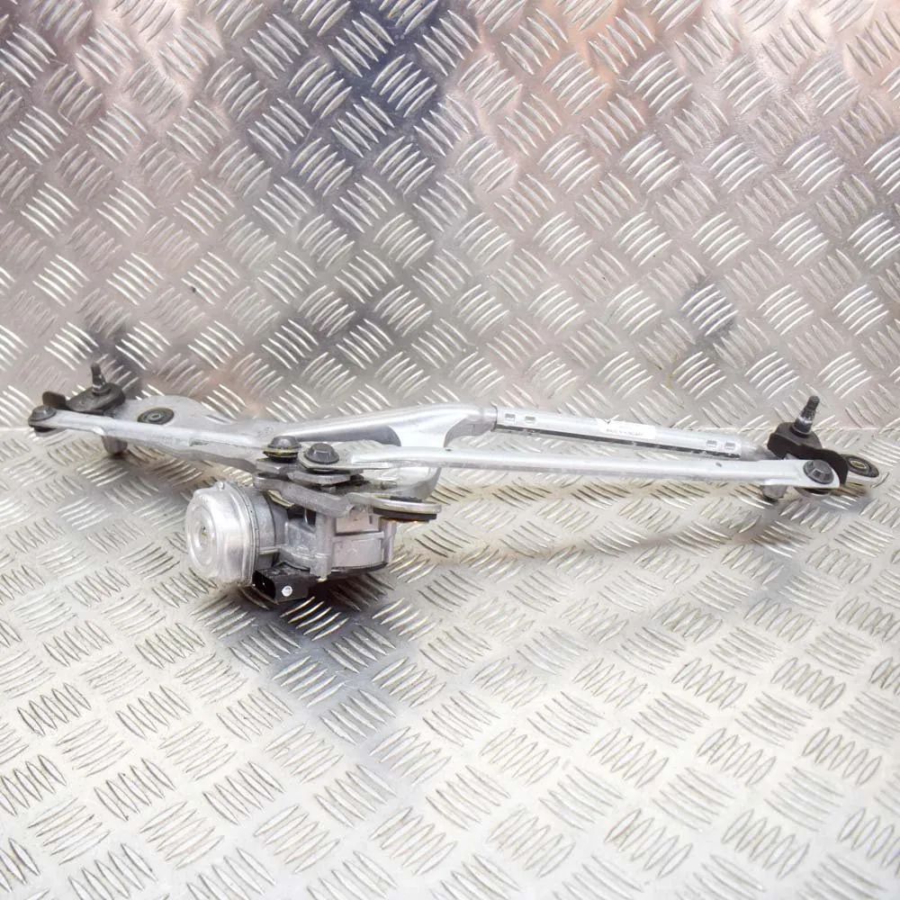 Porsche 911 (991) Front Windshield Wiper Mechanism Front Windshield Wiper Mechanism — PORSCHE 911 ...