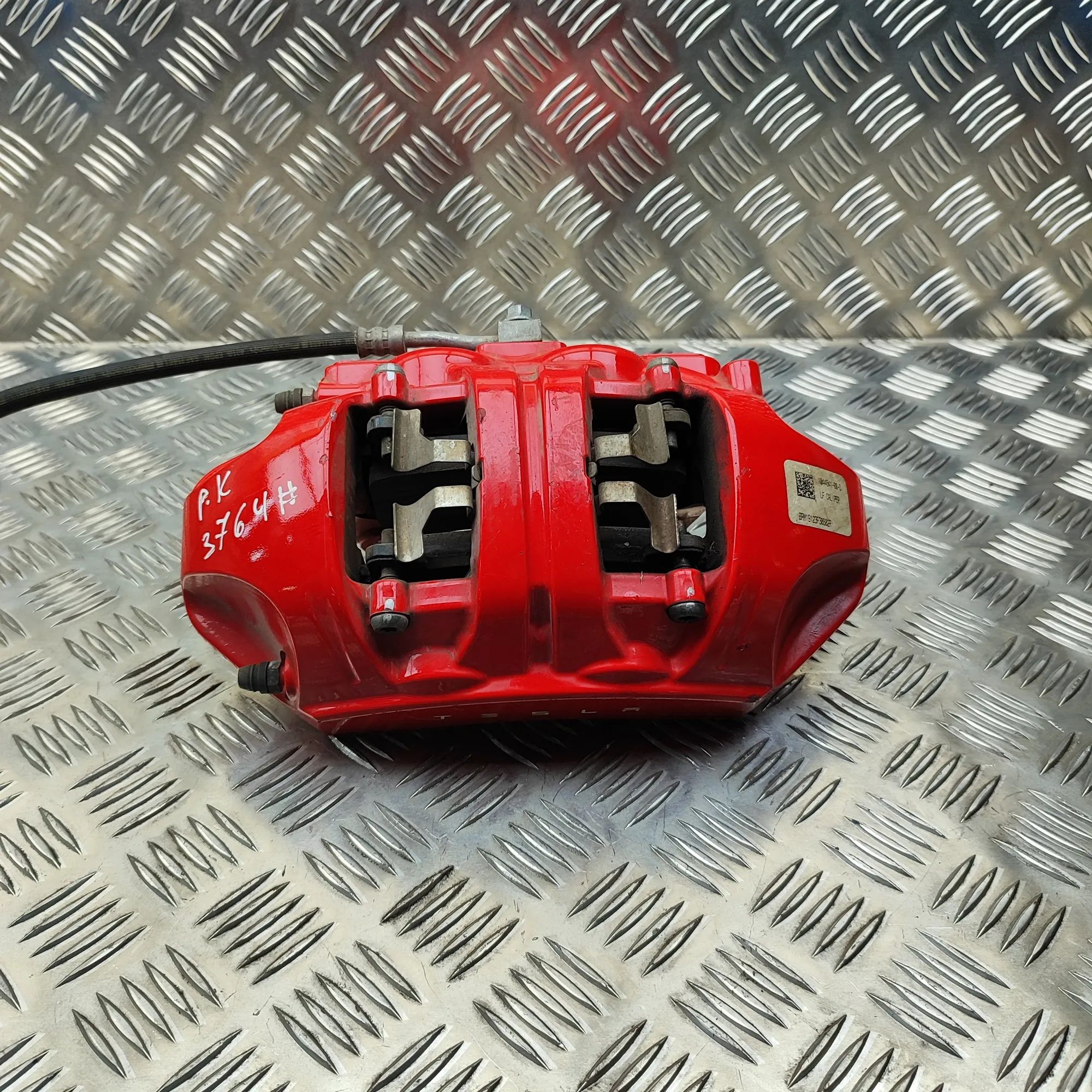 Tesla Model 3 Front Left Brake Caliper Front left brake caliper — TESLA MODEL 3 (2017-...