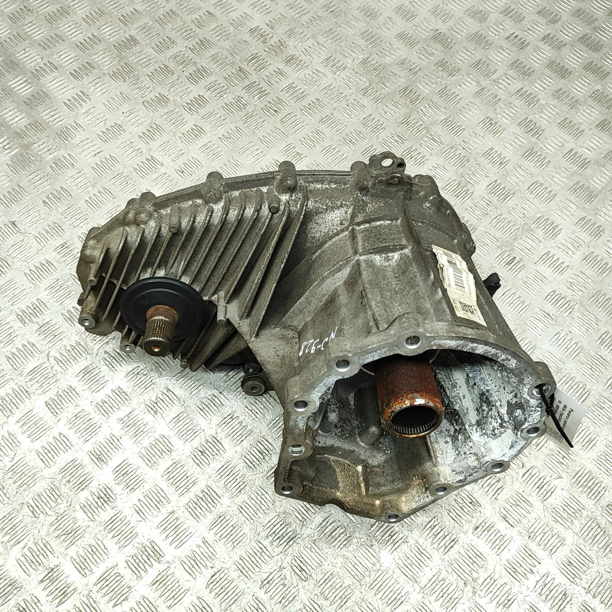 Porsche Cayenne Transfer case Transfer case — PORSCHE CAYENNE (958, 92A) (201...