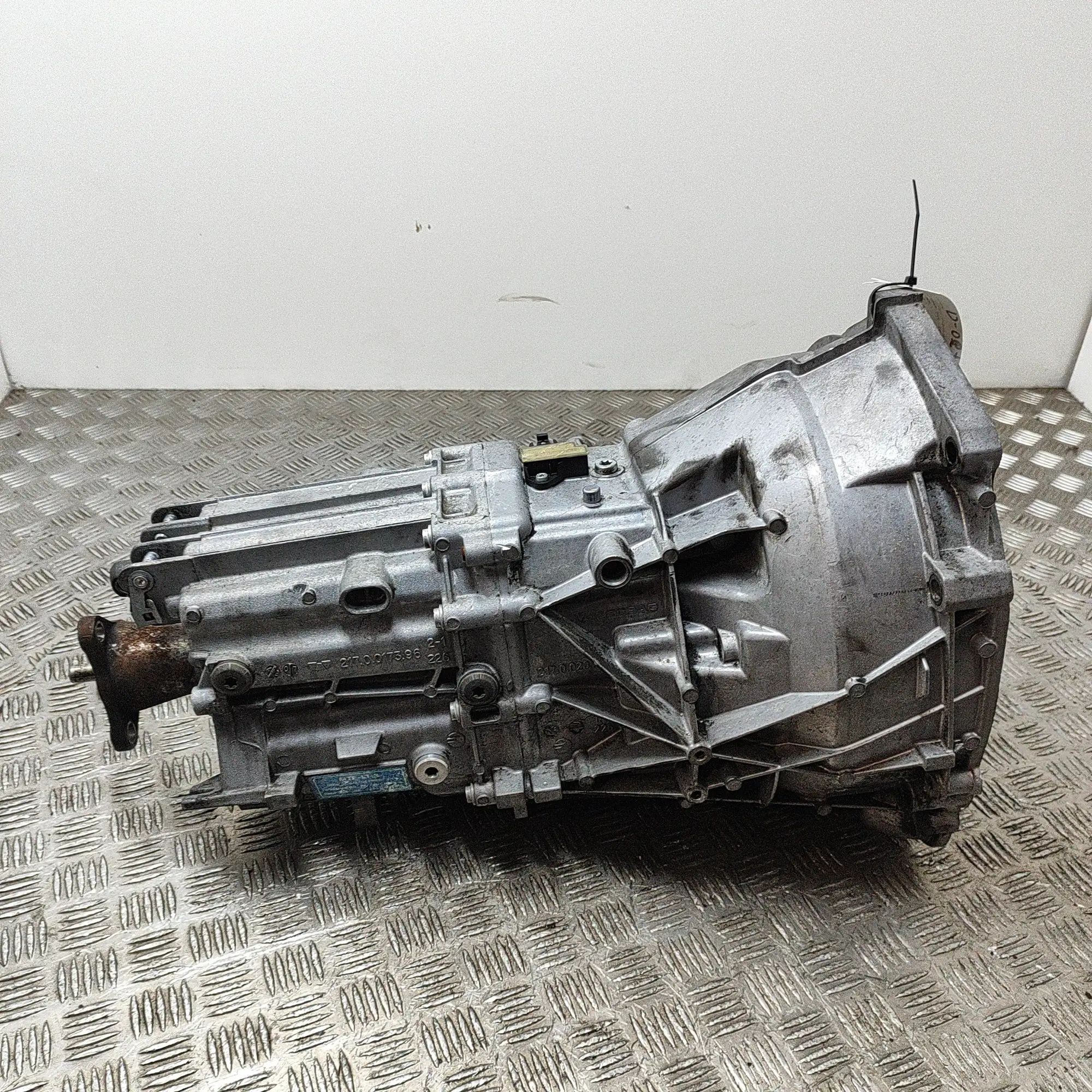 BMW 1 (E81 / E82 / E87 / E88) Gearbox Gearbox — BMW 1 SERIES (E81, E82, E87, E88) (20...