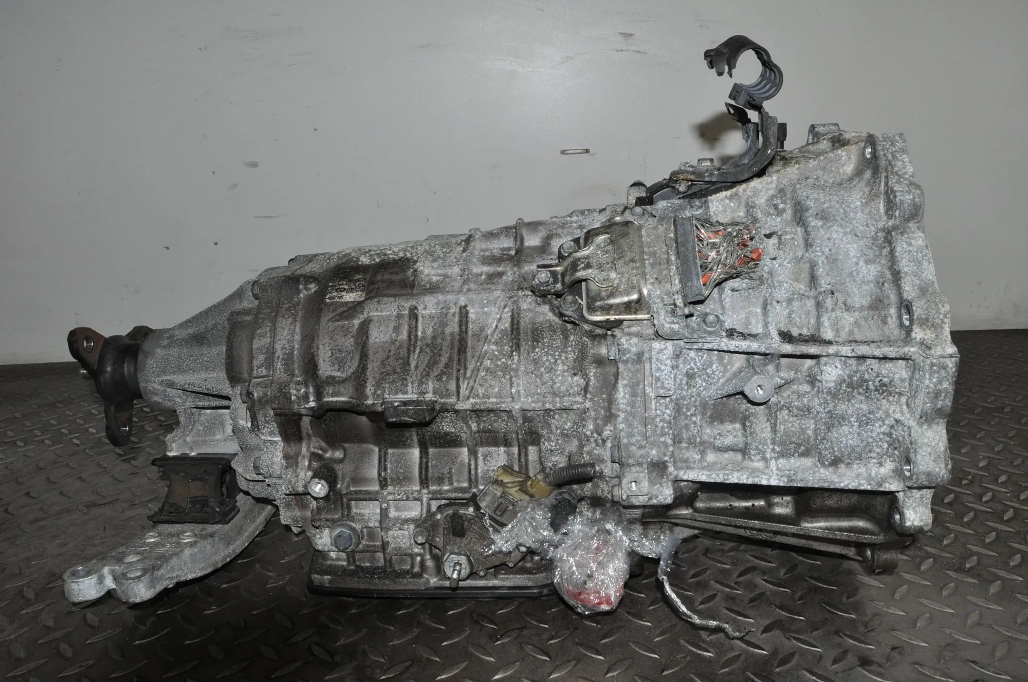 Lexus RC Gearbox Gearbox — LEXUS RC (2015-2021) — 30920-30030

P...