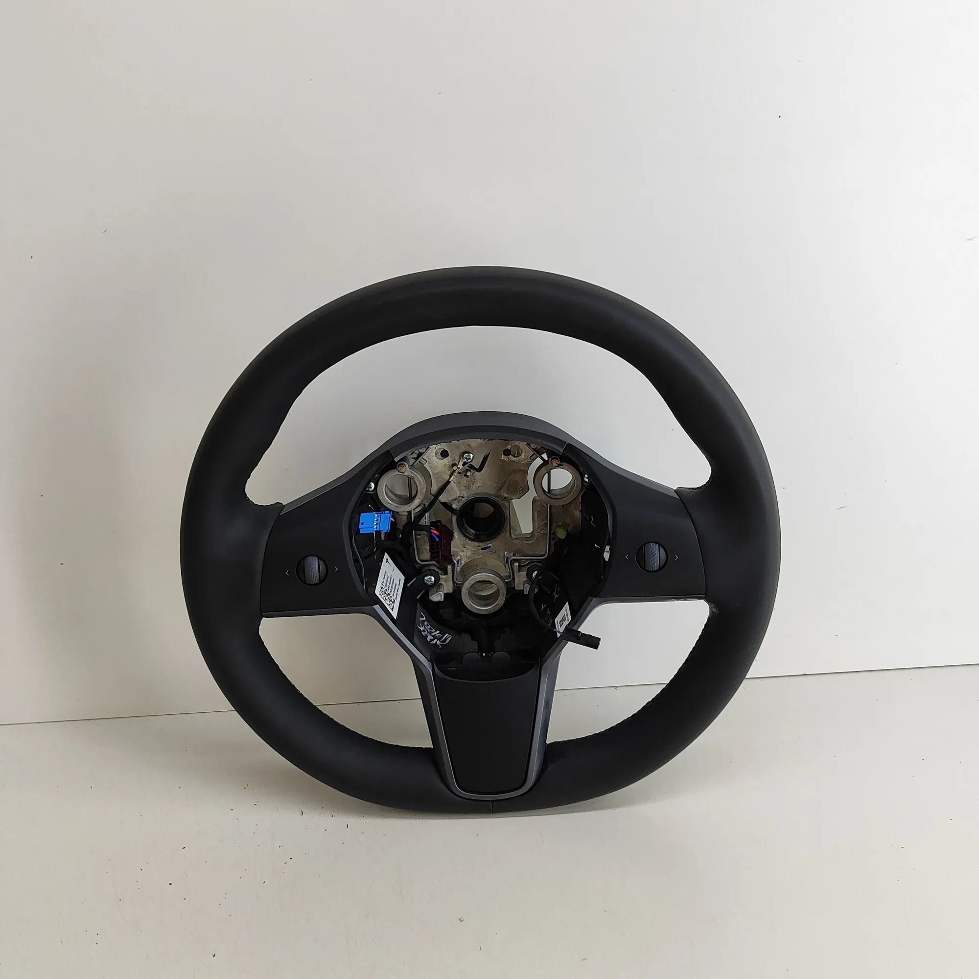 Tesla Model Y steering wheel Steering Wheel — TESLA MODEL Y (5YJY) (2019-PRE...