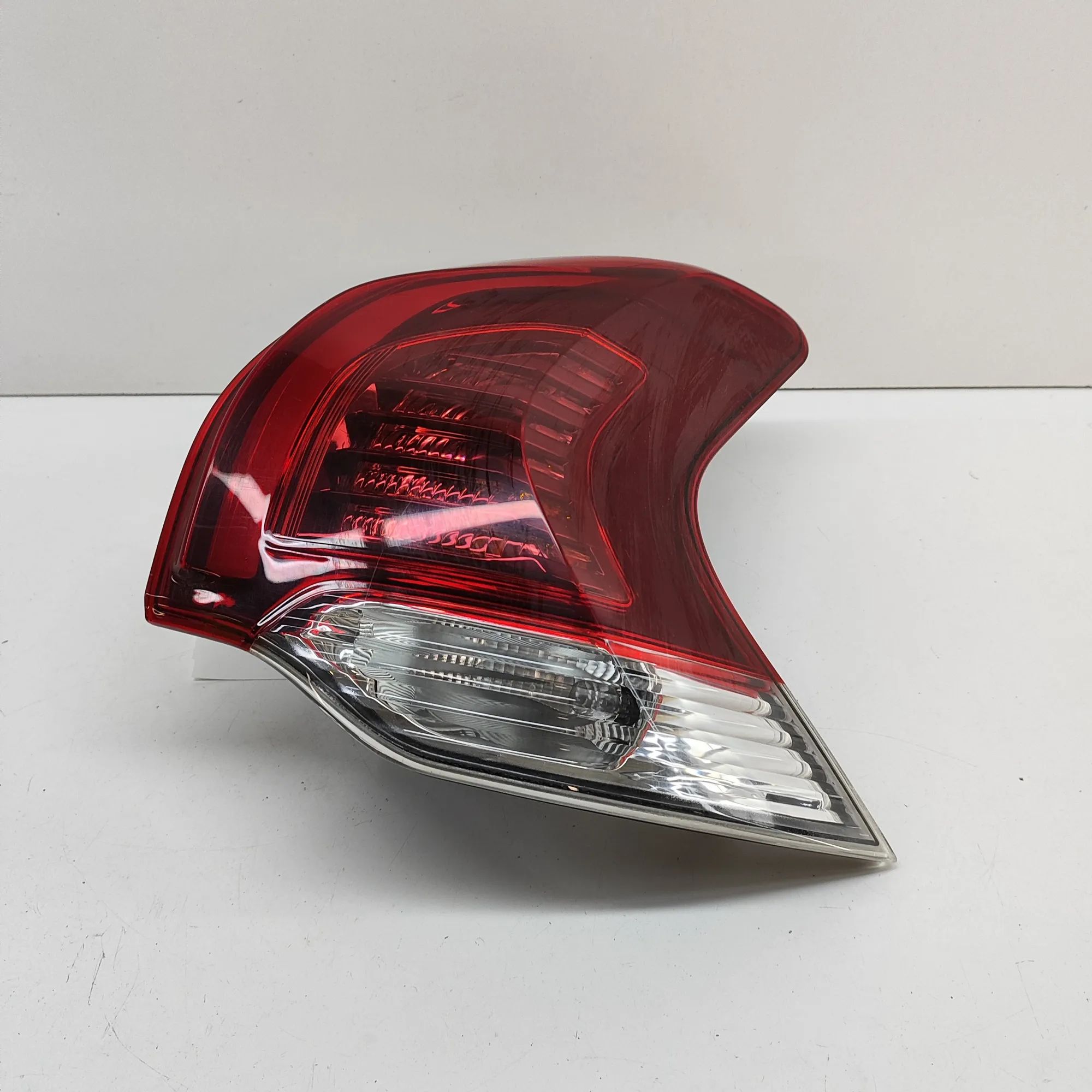 Peugeot 3008 Rear Right Tail Light Rear Right Tail Light — PEUGEOT 3008 (2009-2017...