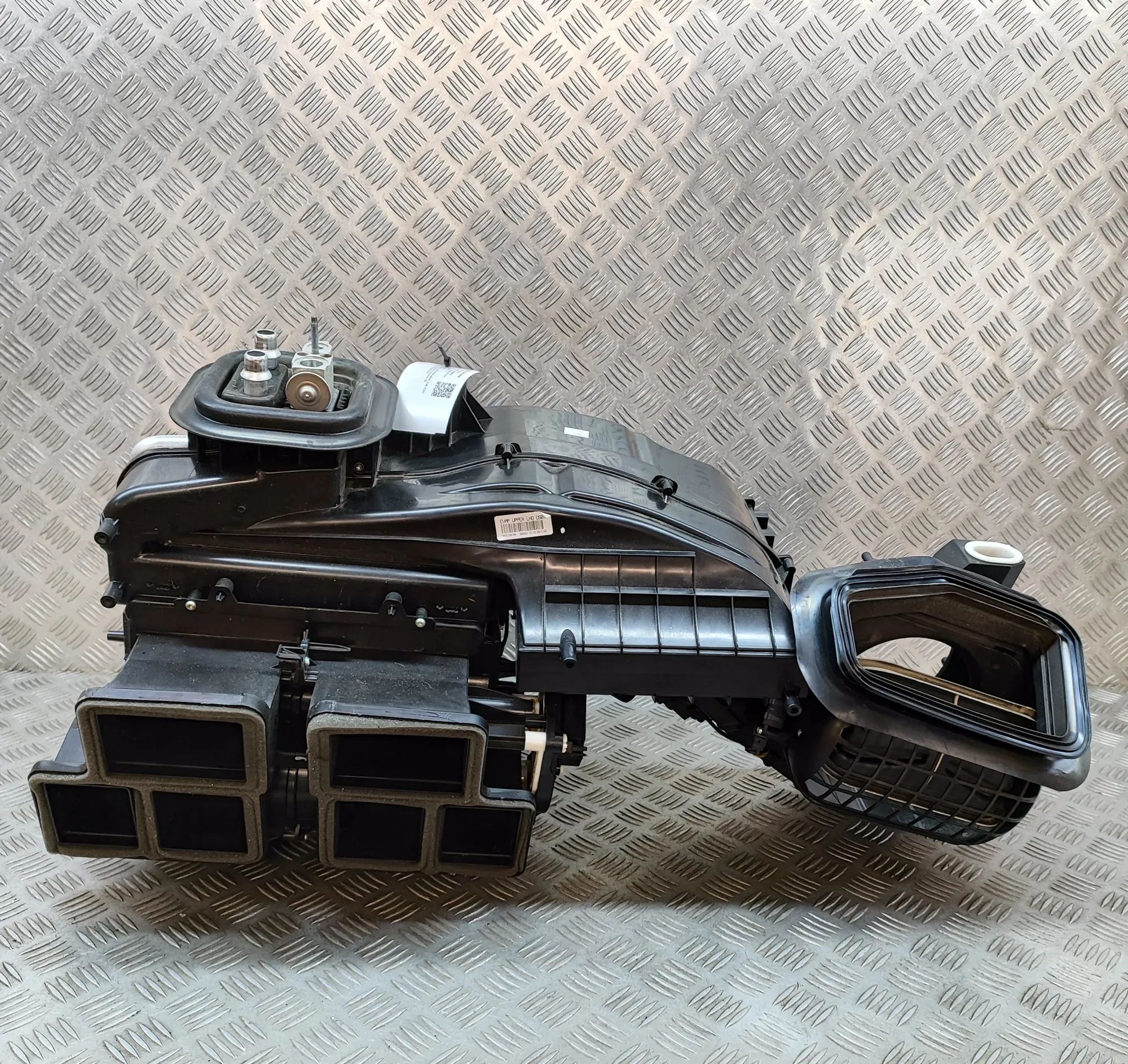 Mercedes-Benz GLB / EQB (X247) Interior Heater Interior Heater — MERCEDES BENZ EQB (X243) (202...