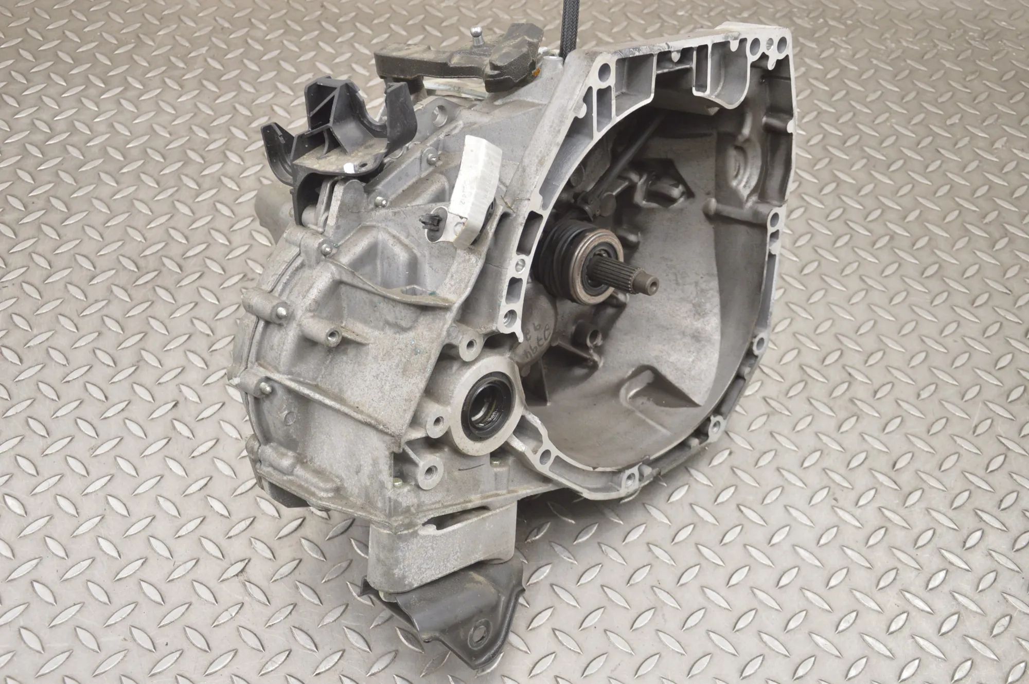 Nissan Juke Gearbox Gearbox — NISSAN JUKE (F16) (2019-PRESENT) — 32...