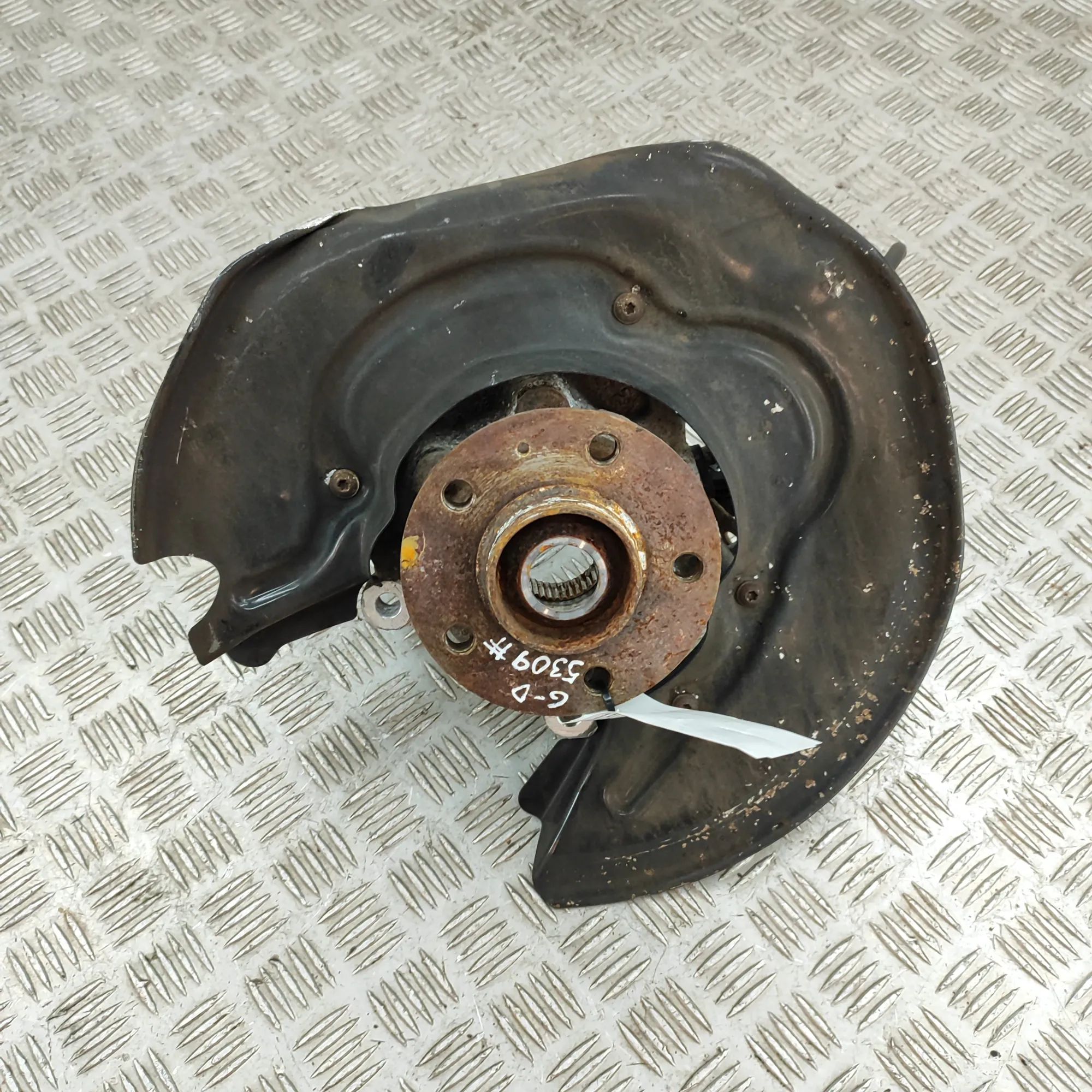 Audi A6 (C7) Rear Right Wheel Hub Rear Right Wheel Hub — AUDI A6 (C7, 4G) (2010-2...