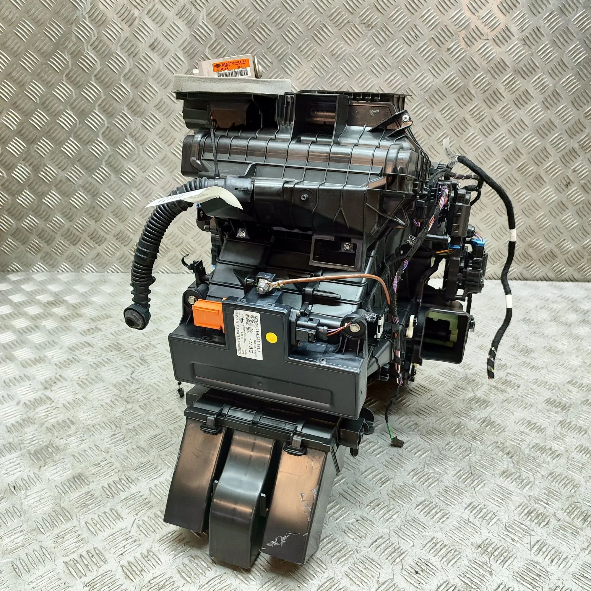 Volkswagen ID.4 Interior Heater Interior Heater — VW ID.4 (E21) (2020-PRESENT) ...