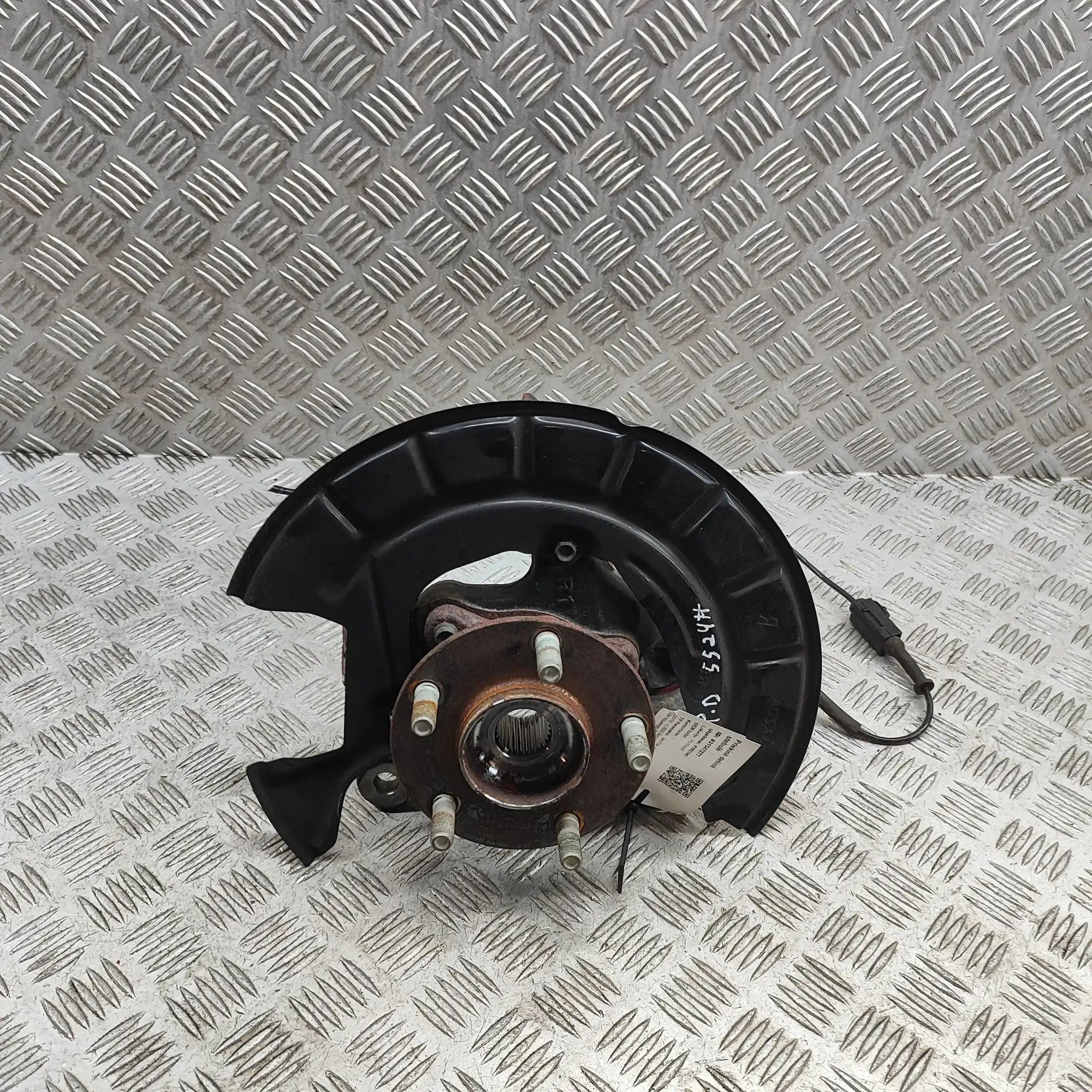 Mazda 3 (BP) Front Right Wheel Hub Front Right Wheel Hub — MAZDA CX-3 (0 DM) (2019...