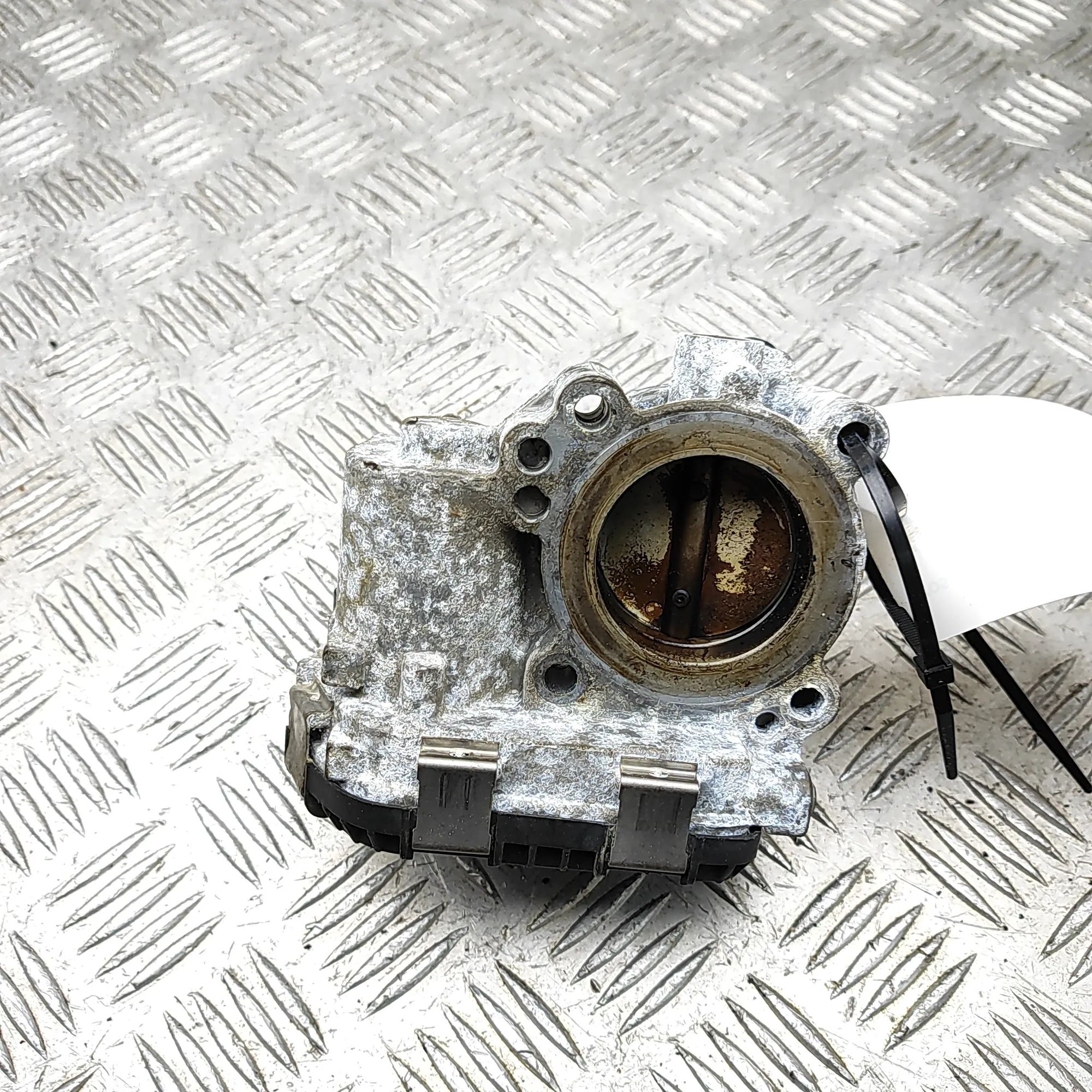 Porsche Panamera Throttle body
