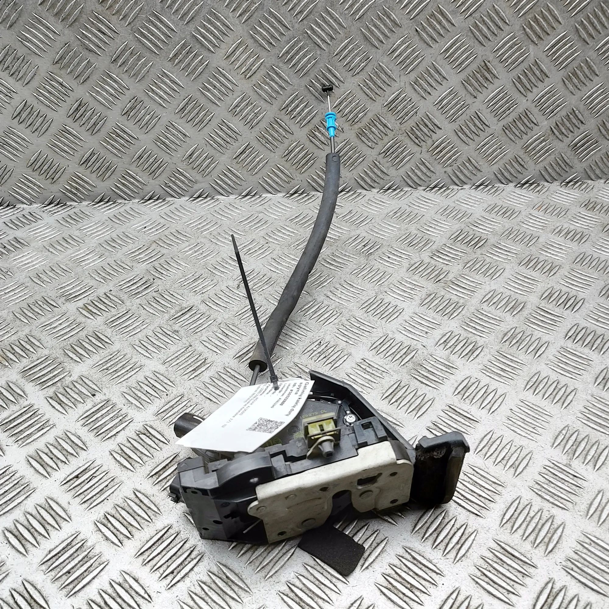Jaguar XJ Door lock — rear left Door lock — rear left — JAGUAR XJ (X350, X358) ...
