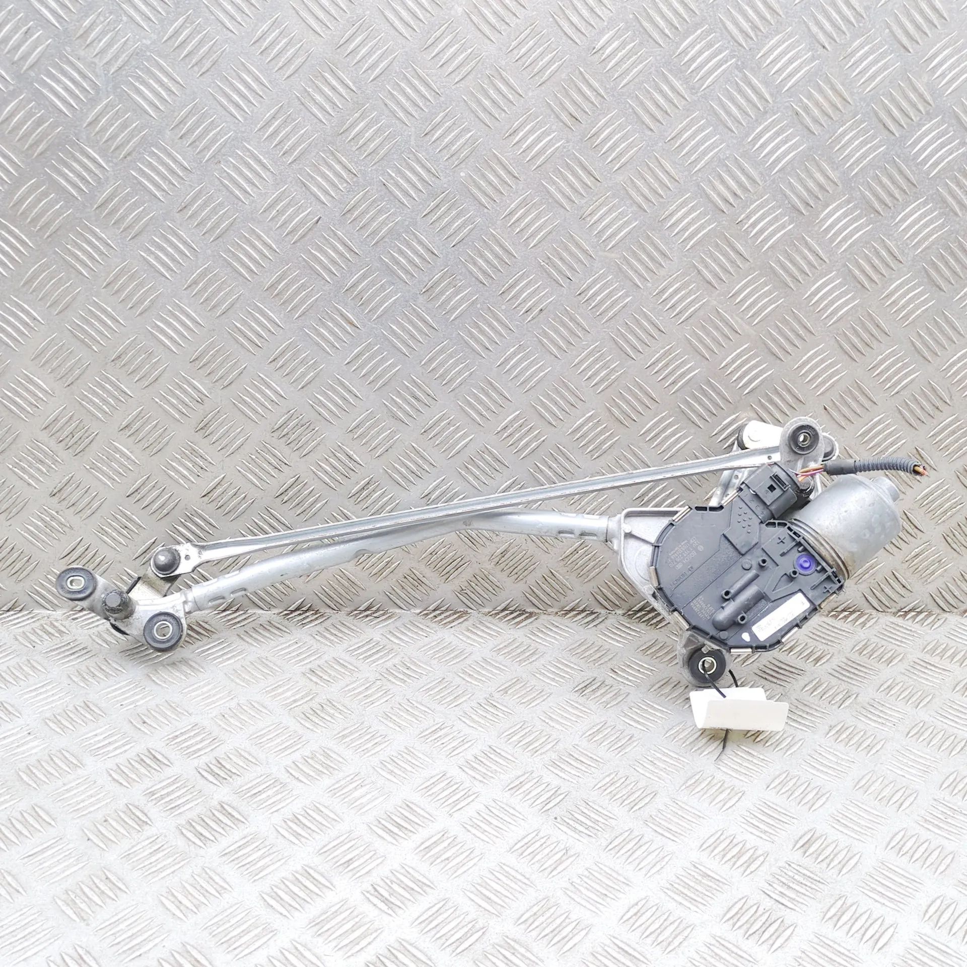 Porsche Panamera Front Windshield Wiper Mechanism