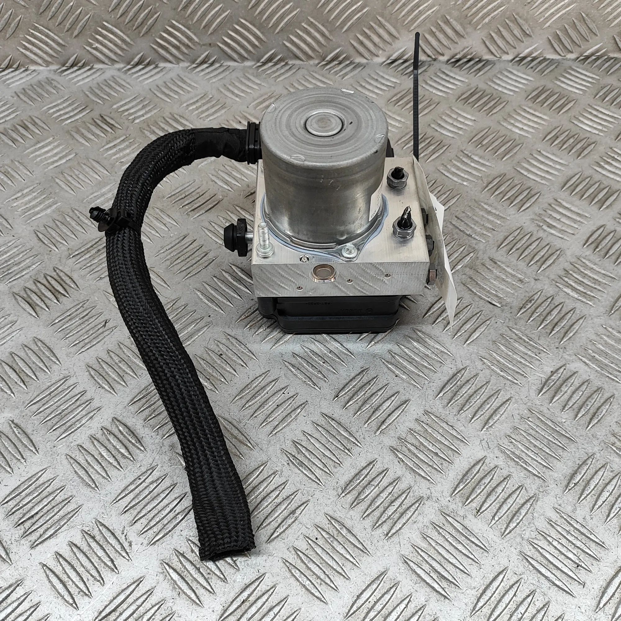 Mercedes-Benz CLA (C118) ABS hydraulic pump ABS Pump — MERCEDES BENZ CLA (Coupe C118) (2019...