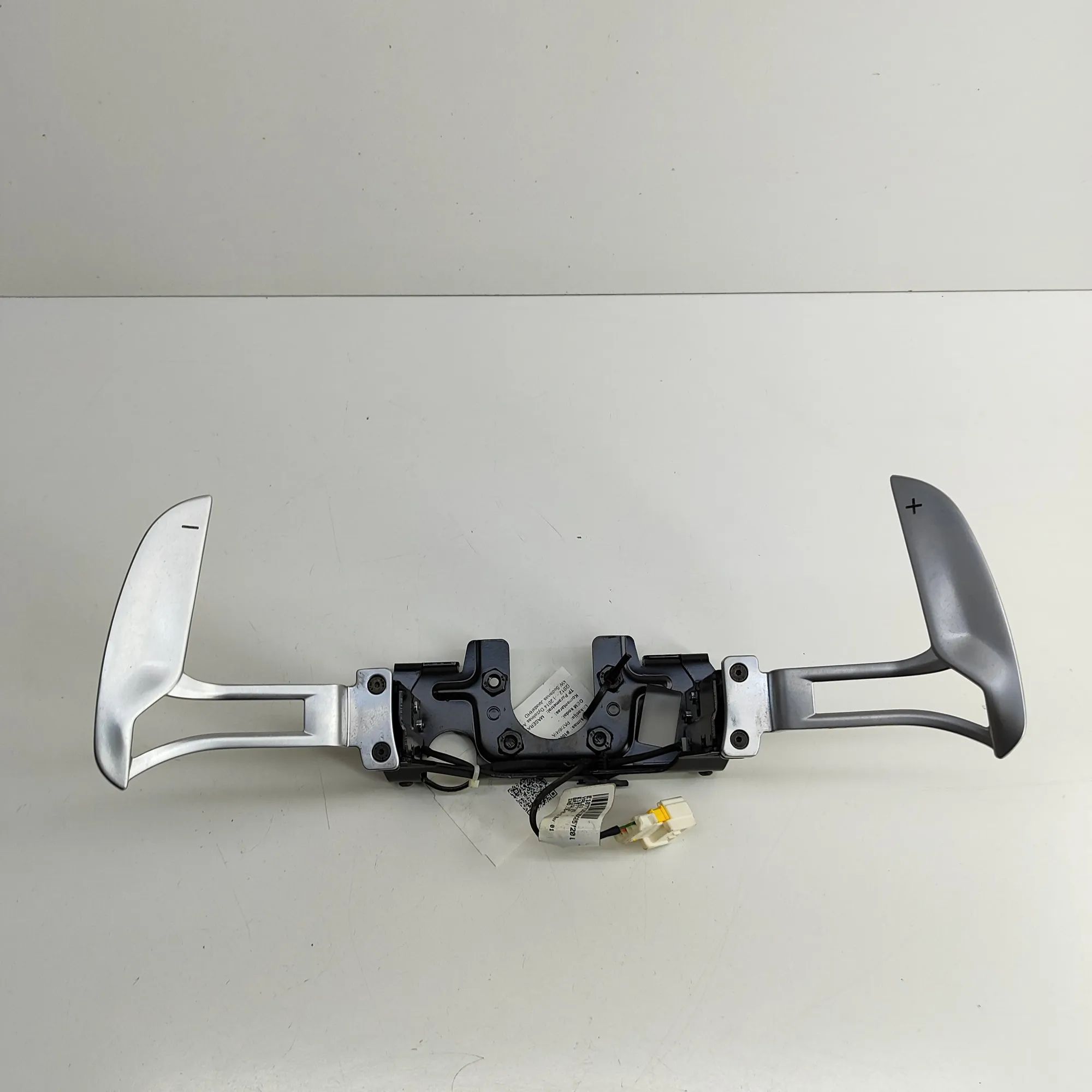 Maserati Quattroporte Steering Wheel Gear Shifter Paddle Steering Wheel Gear Shifter Paddle — MASERATI Q...