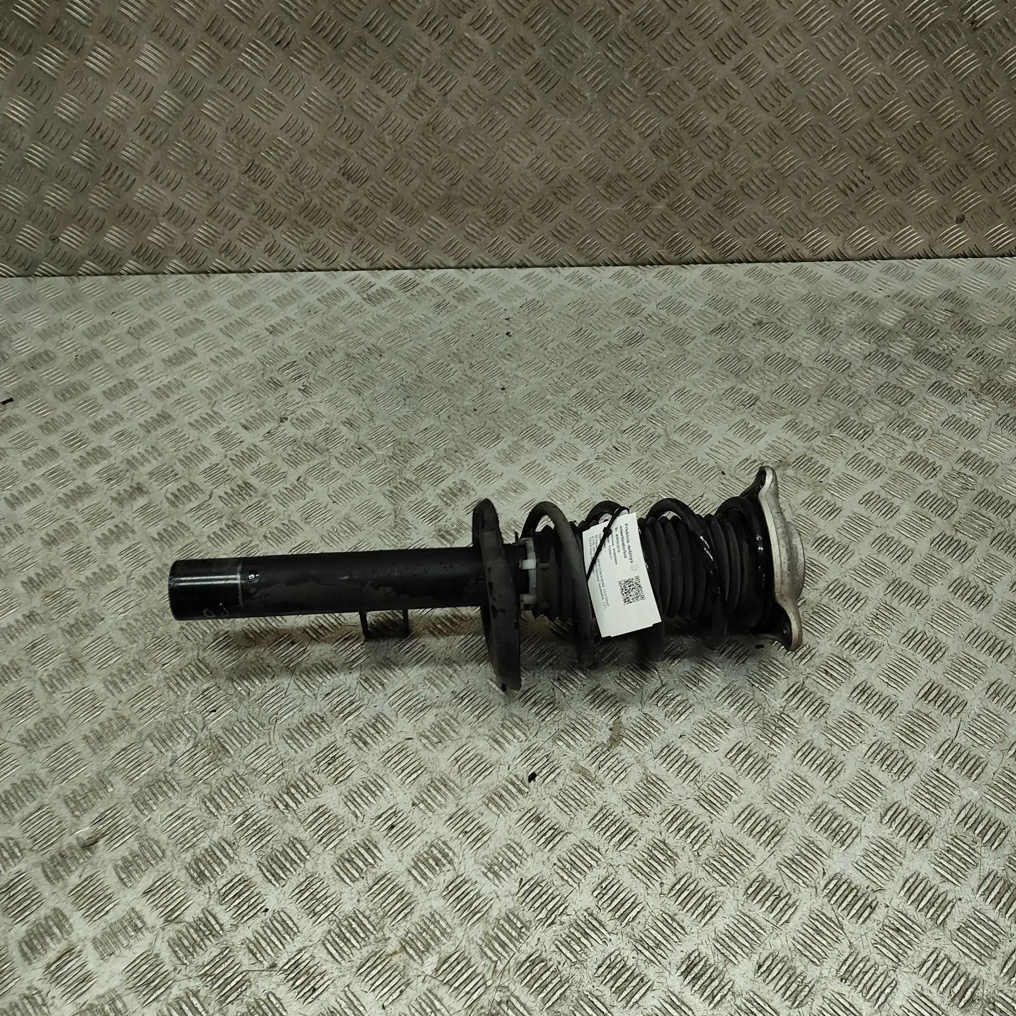 Mercedes-Benz CLA (C118) Shock absorber — front right Shock absorber — front right — MERCEDES BENZ CL...