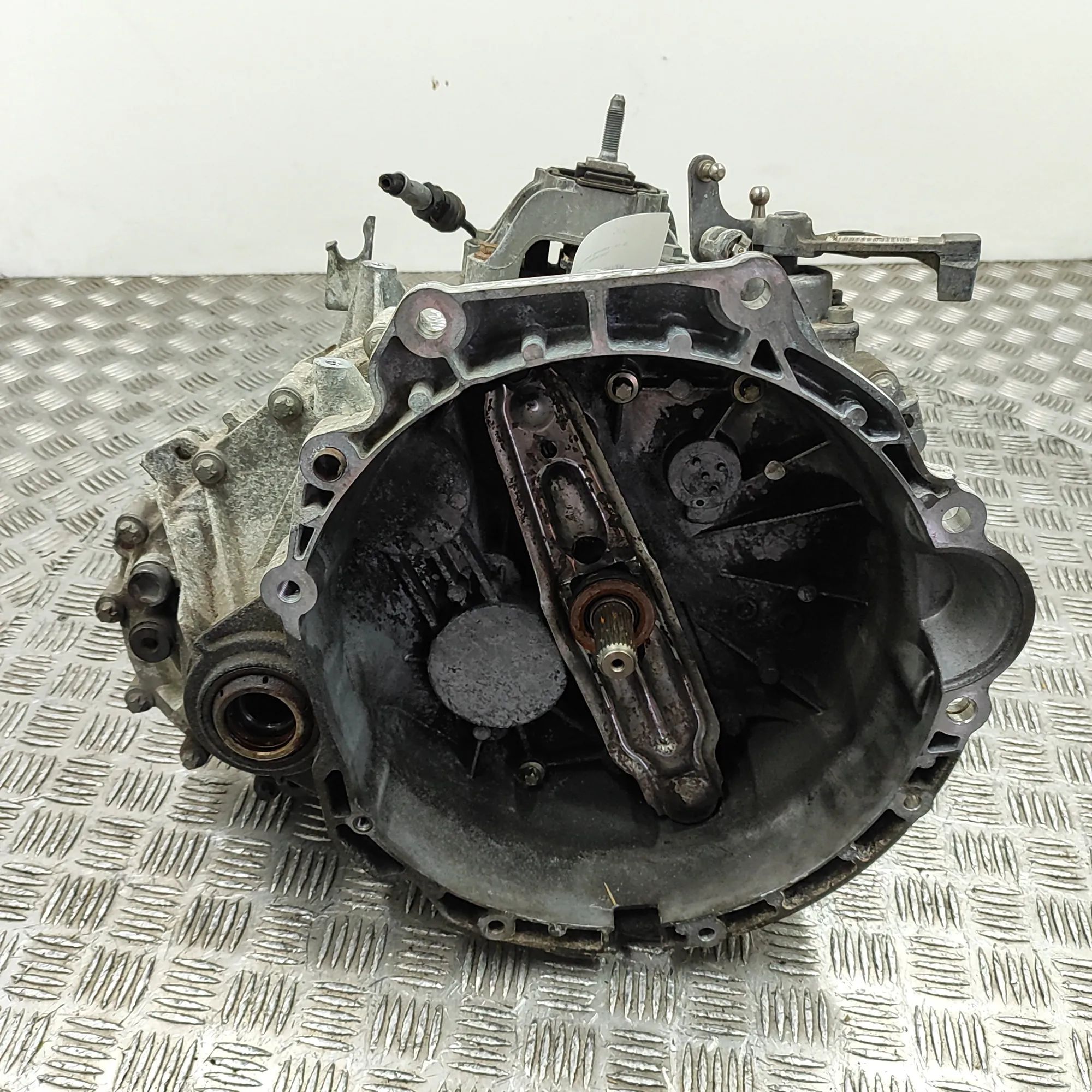 Mini One, Cooper, Clubman (R55 - R59) Gearbox Gearbox — MINI CLUBMAN (R55) (2006-2014) — GS6-...