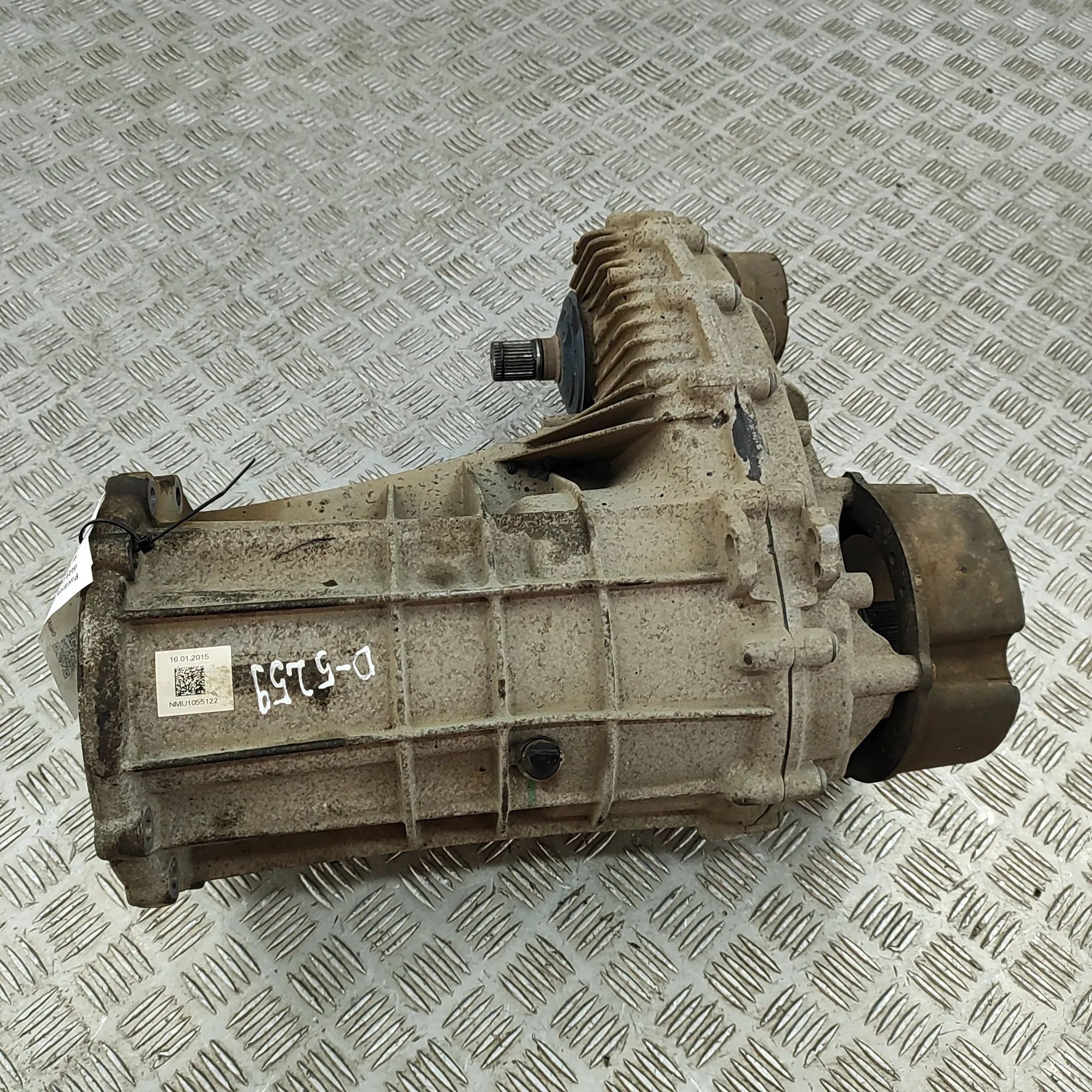 Volkswagen Touareg Transfer case Transfer case — VW TOUAREG (7P) (2010-2018) — 0...