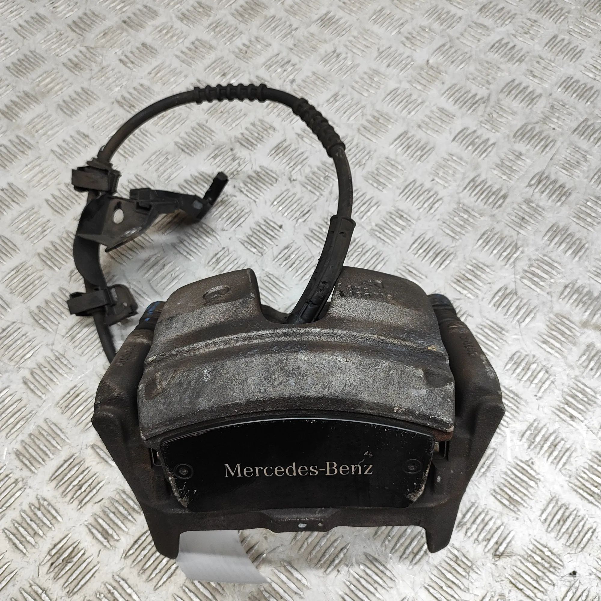 Mercedes-Benz GLE (W167) Front Left Brake Caliper Front left brake caliper — MERCEDES BENZ GLE (W...