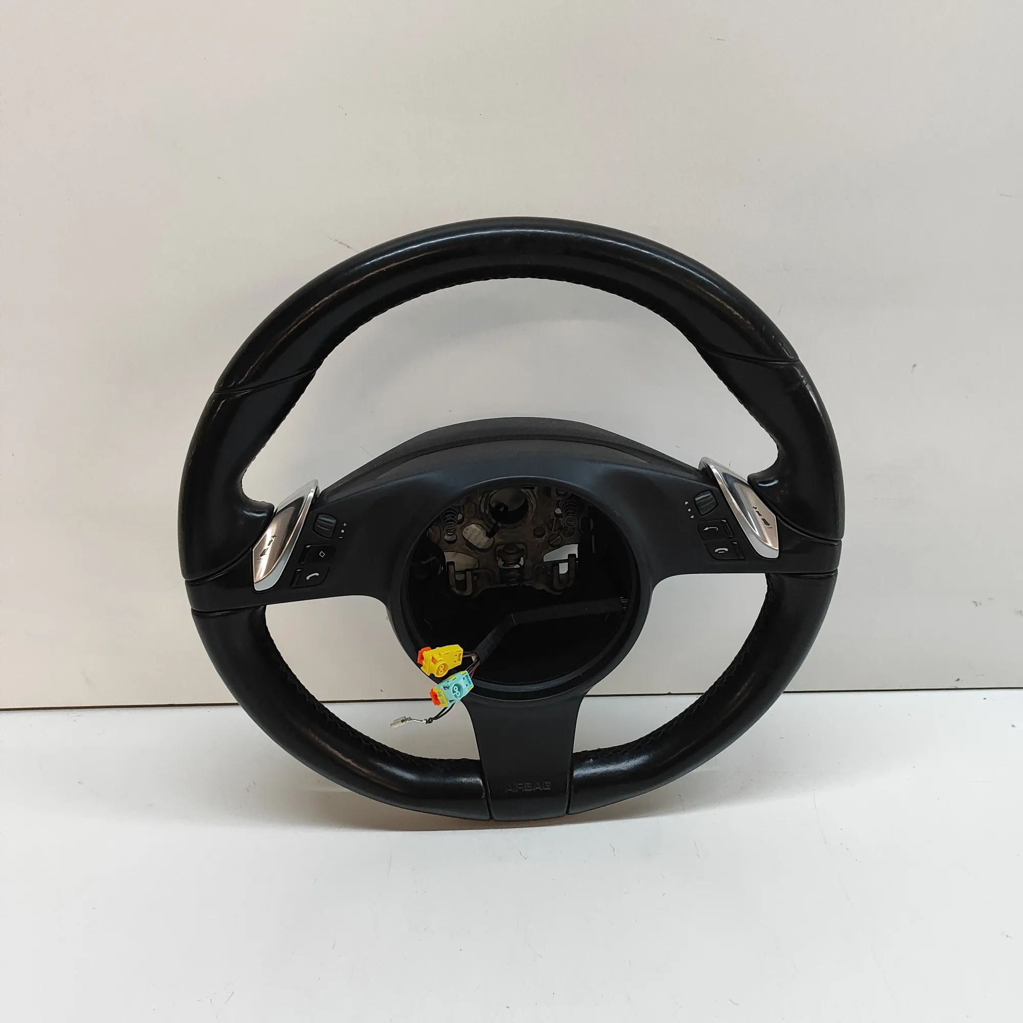 Porsche Panamera steering wheel