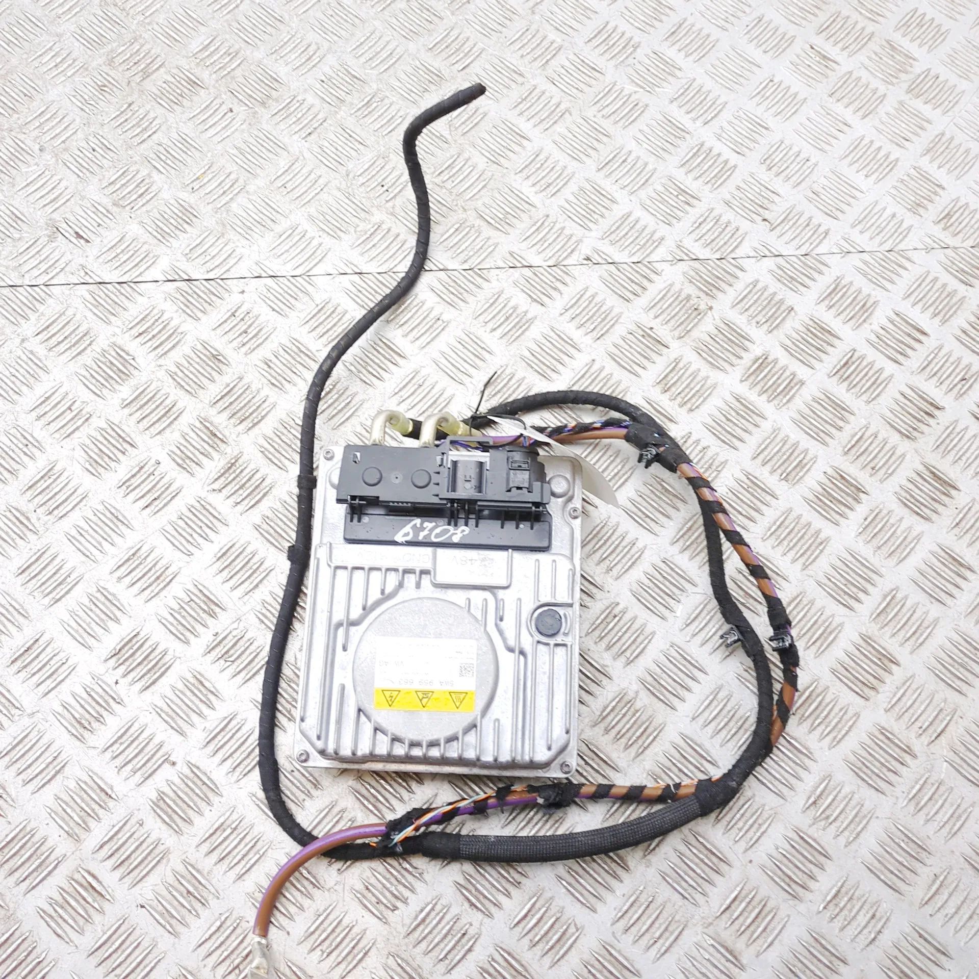 Volkswagen Golf 7 Voltage Control Unit