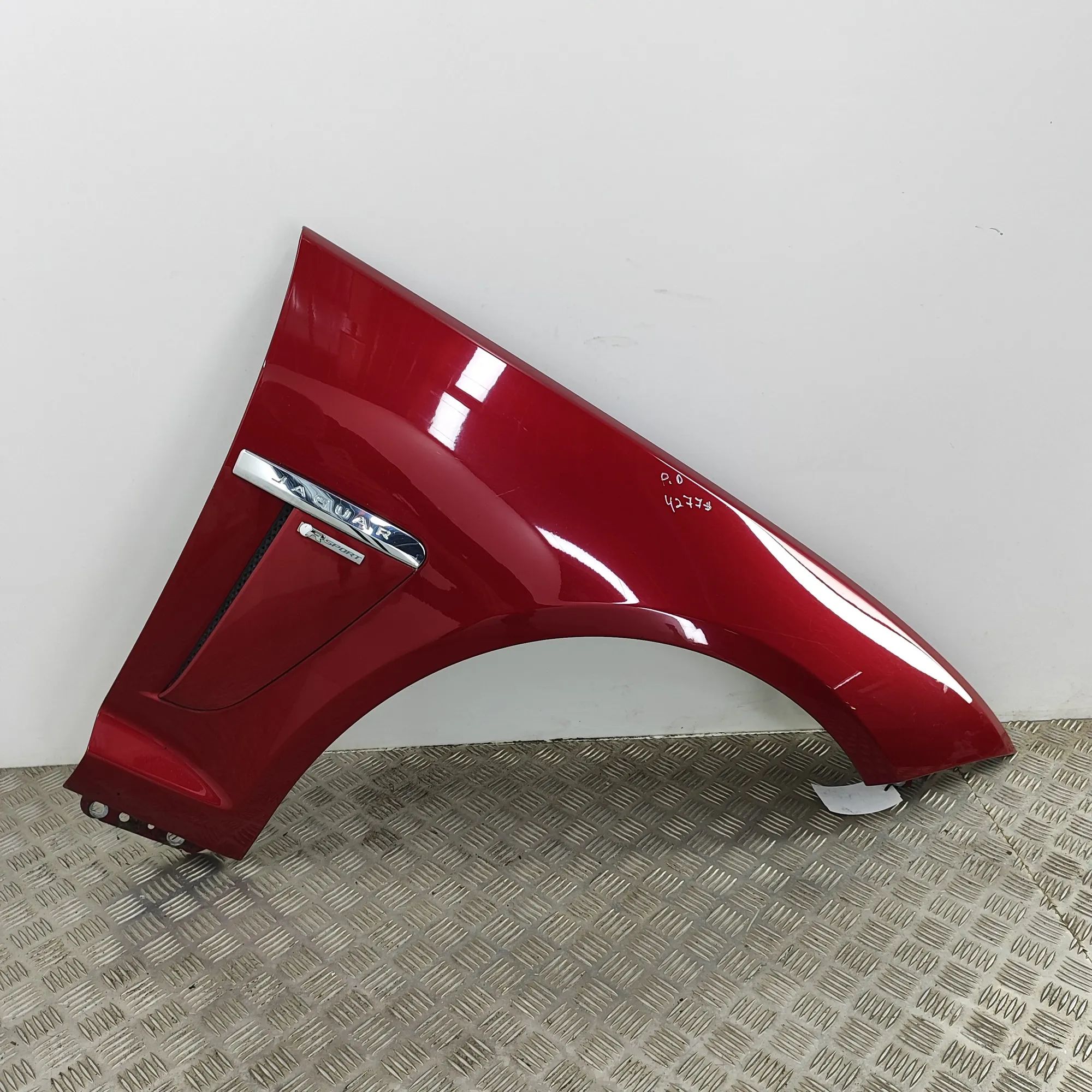 Jaguar XF Front Right Fender Front Right Fender — JAGUAR XF (X250, CC9) (200...