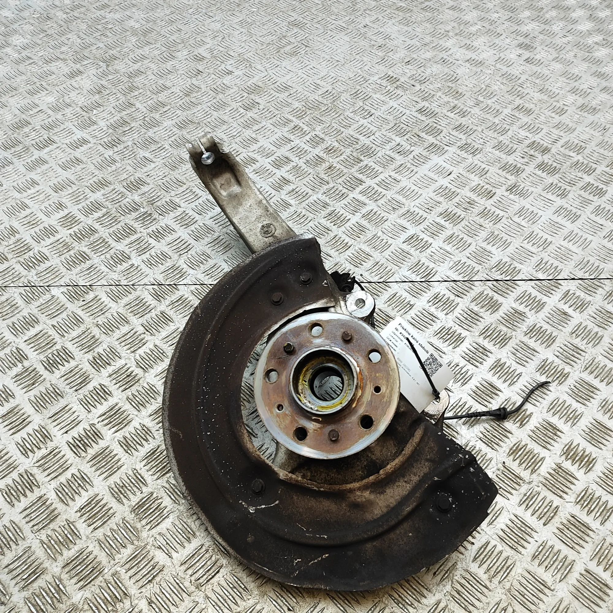 BMW X6 (G06) Front Left Wheel Hub Front Left Wheel Hub — BMW X6 (G06, F96) (2019-...