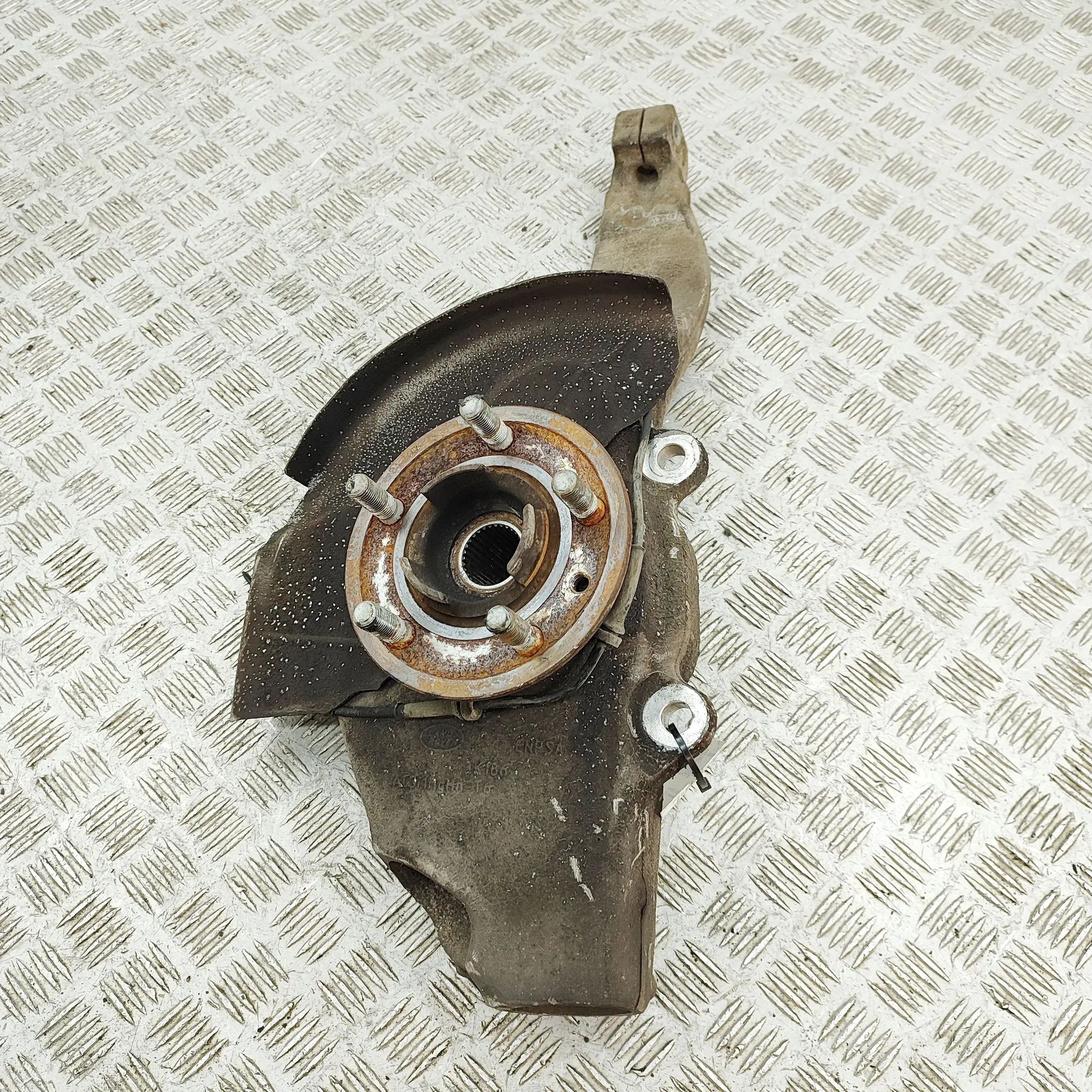 Land Rover Discovery Front Left Wheel Hub Front Left Wheel Hub — LAND ROVER DISCOVERY (V ...