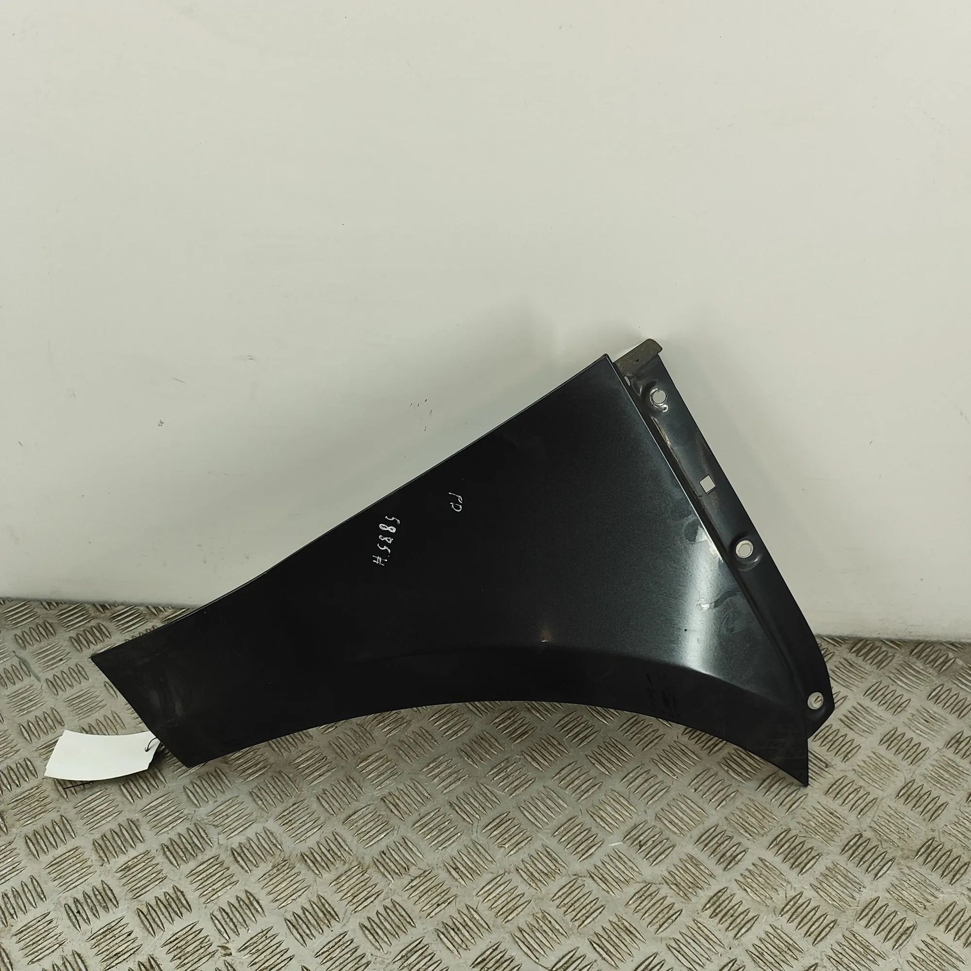 Porsche Macan Front Right Fender Front Right Fender — PORSCHE MACAN (95B) (2014-...